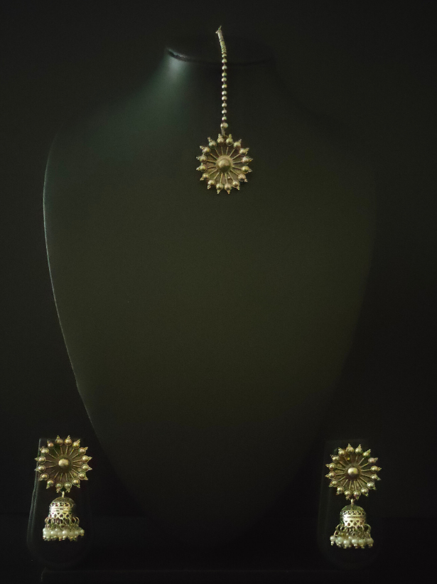 Set of 3 - Maang Tika and Earrings