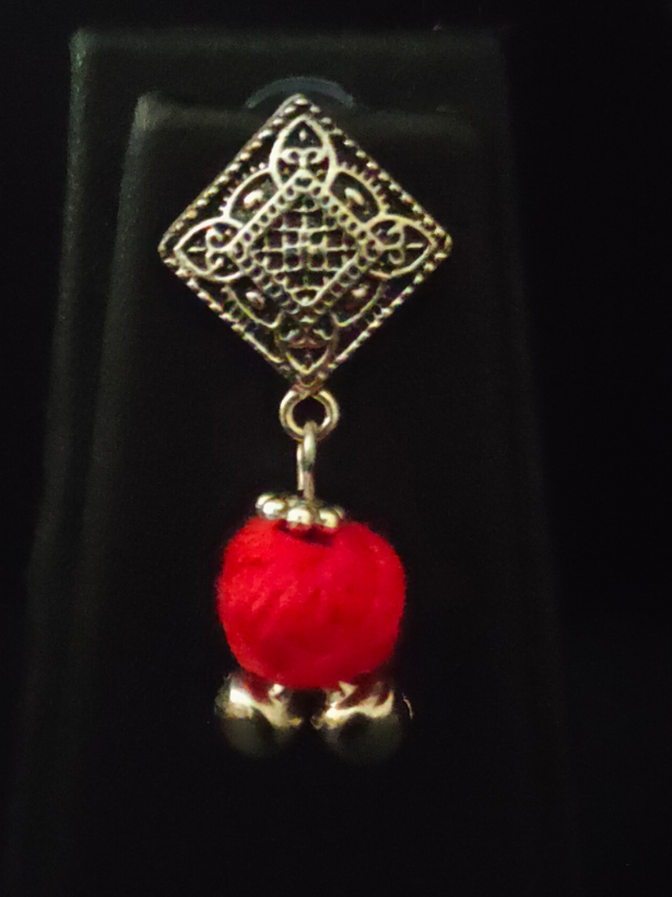 Circular Fabric and Metal Work Pendant Necklace Set