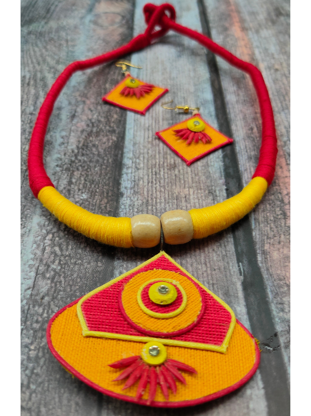 Minimalist Elegant Red & Yellow Jute Necklace Set with Thread Closure