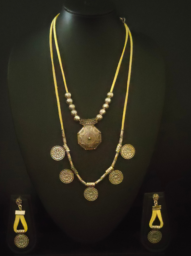 2 Layer Lemon Yellow Metal Pendant Necklace Set