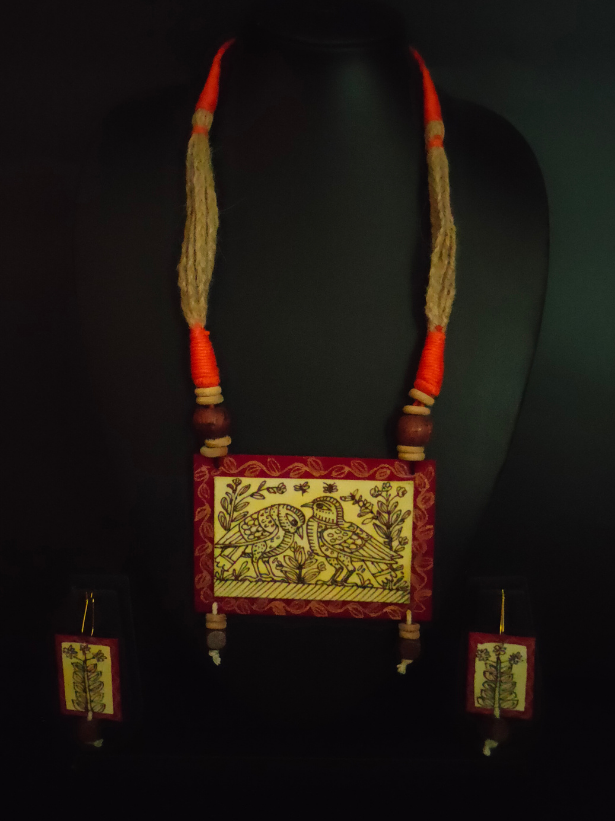 Hand Painted Birds Necklace Set with Jute and Thread Closure