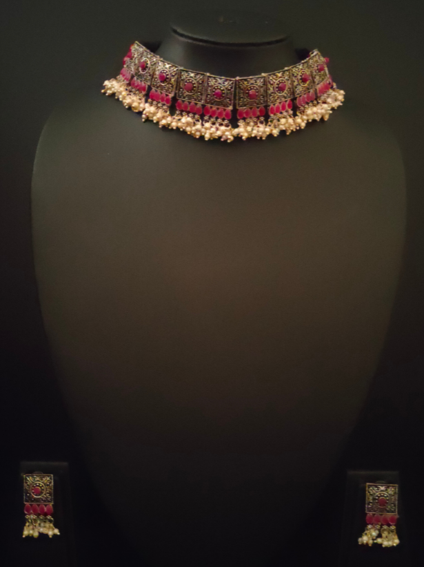 Choker Necklace Set with Embedded Stones and Beads