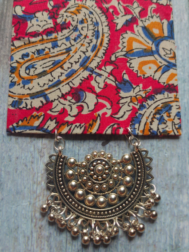Kalamkari Fabric Necklace Set with Afghani Metal Pendant