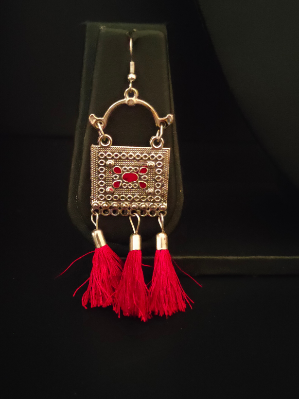 Oxidised Silver Choker Necklace Set with Maroon Thread Work