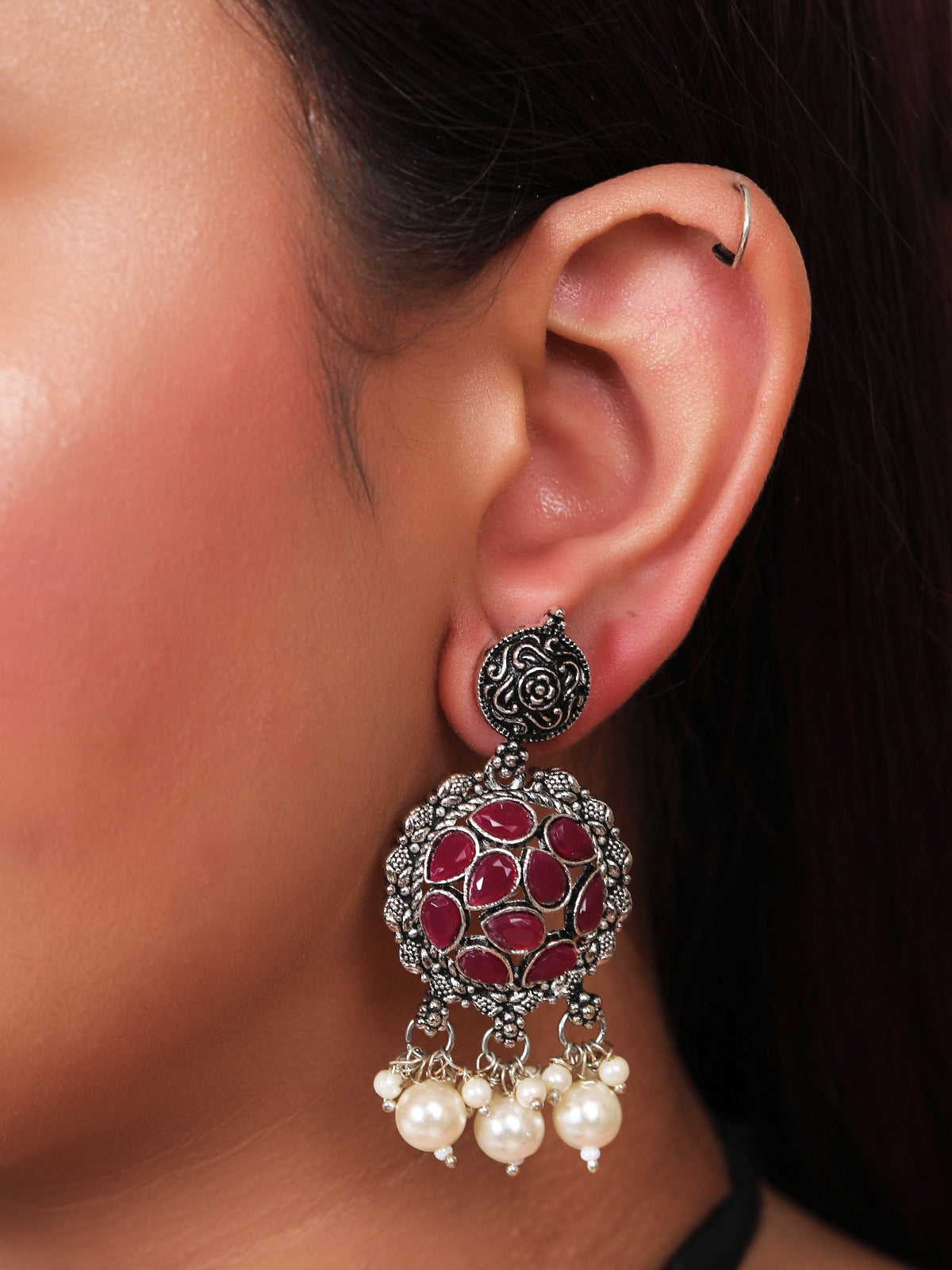 Vibrant Festive Choker Necklace Set with Fuchsia Glass Beads and Thread Closure