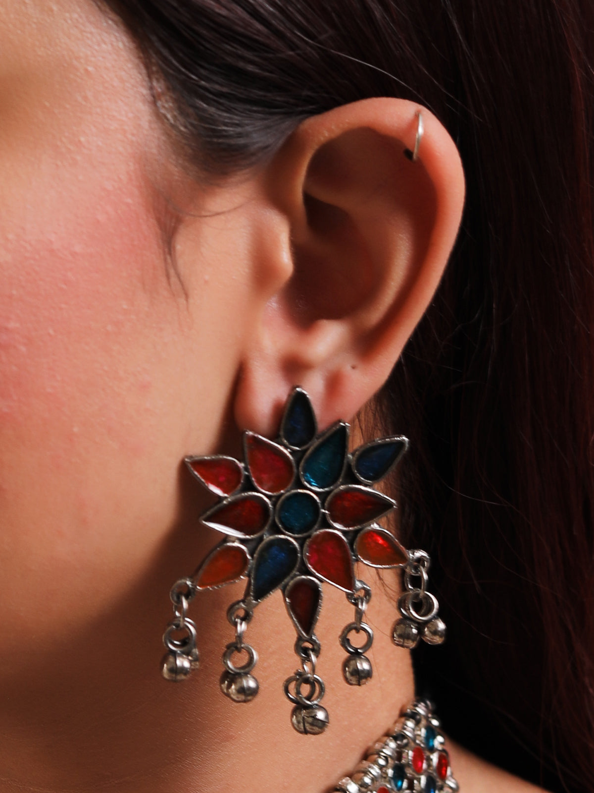 Multi-Color Glass Stones Embedded Adjustable Length Thread Closure Choker Necklace Set