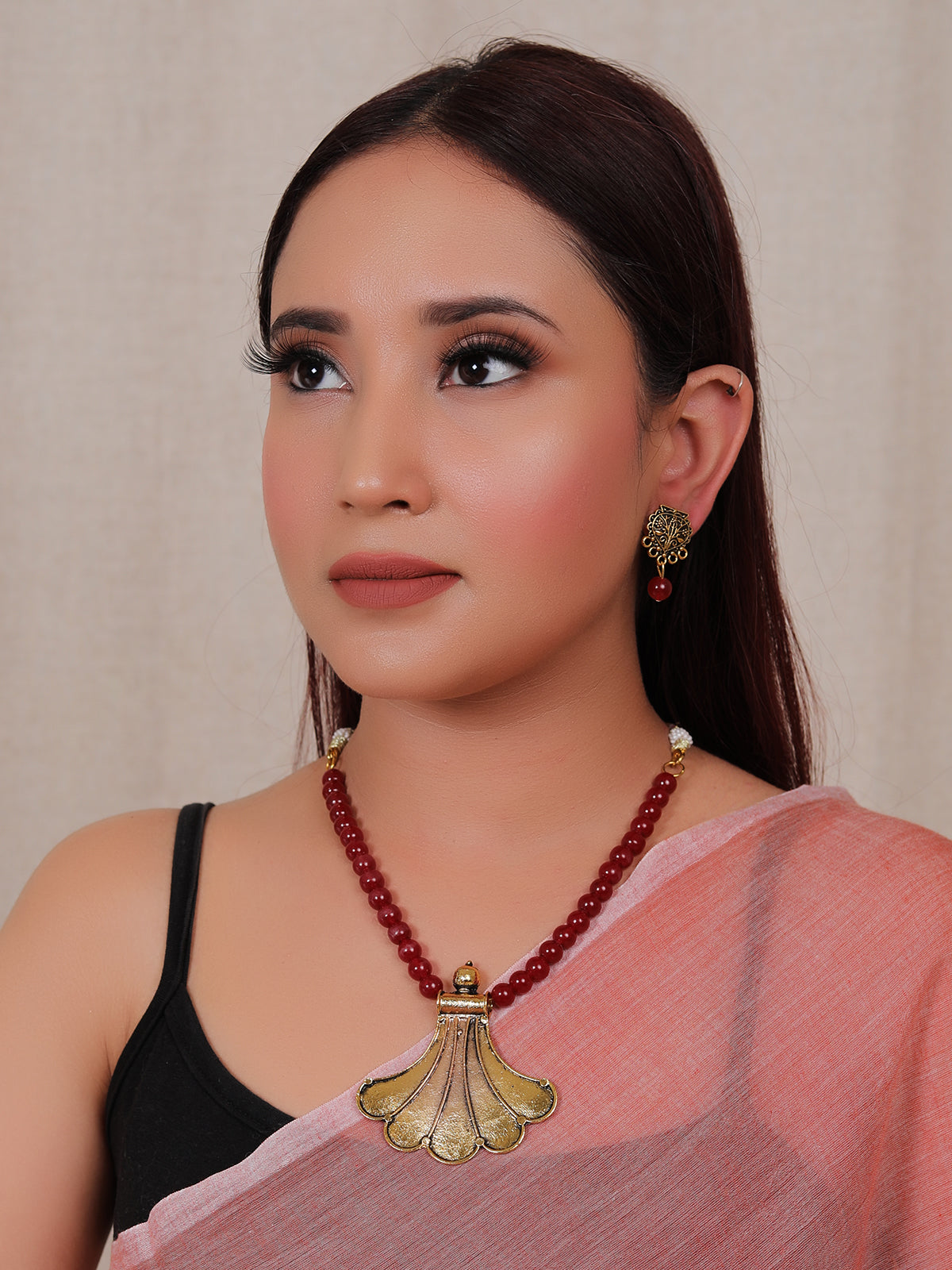 Glass Beads and Statement Metal Pendant Antique Gold Finish Necklace Set