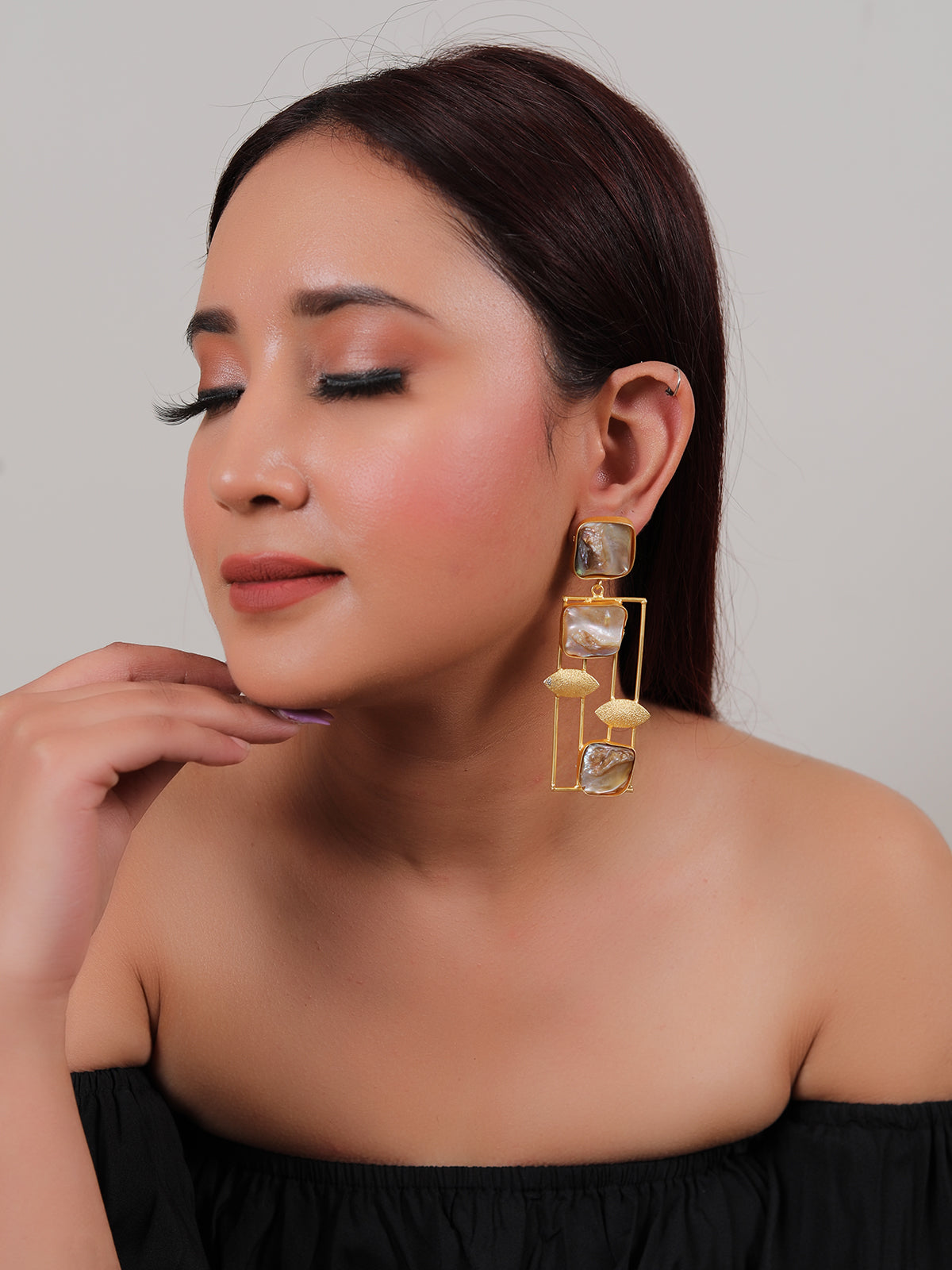 Vertical Bars Baroque Pearl Gemstones Embedded Gold Toned Brass Earrings