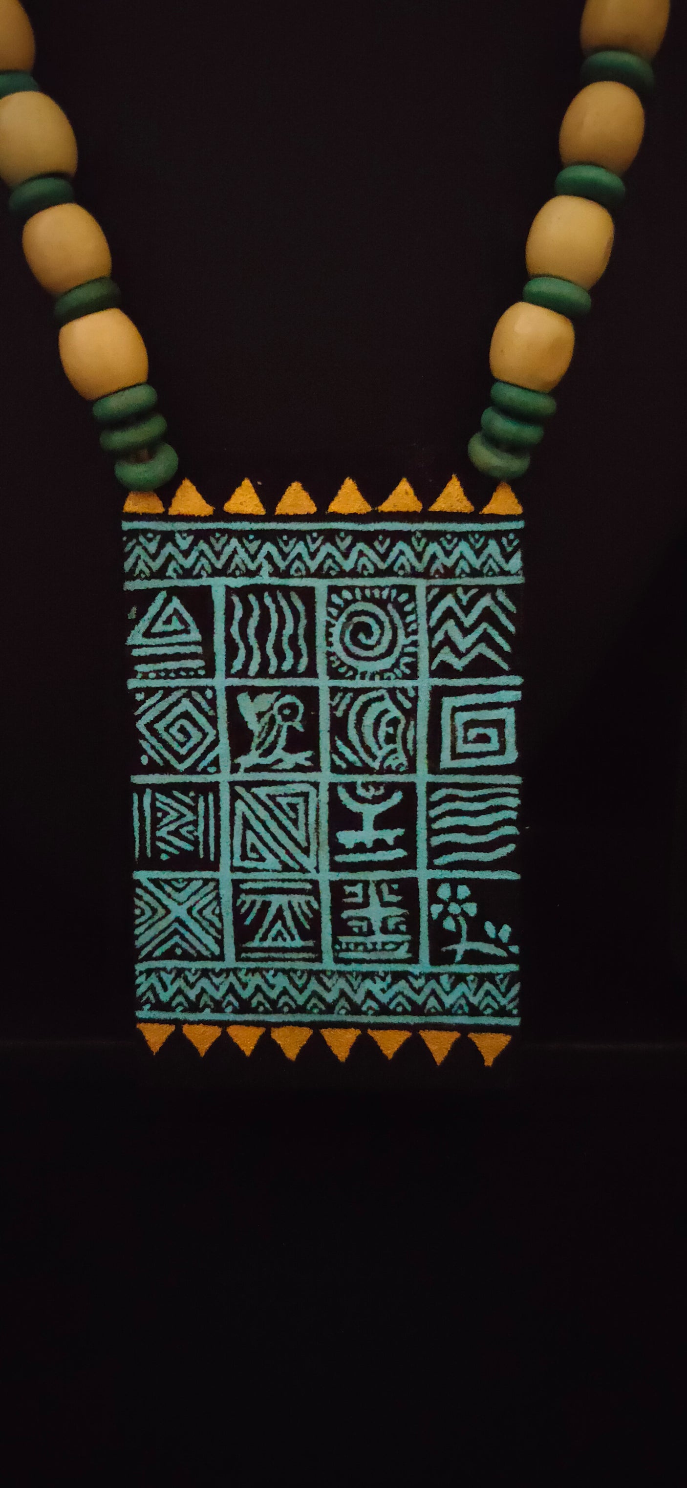 Wooden Beads Fabric Necklace Set with Handpainted Nature Motifs (Black)