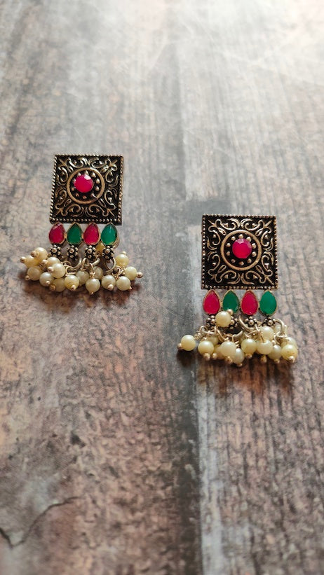 Multicolor Rhinestones Embedded Intricately Detailed Choker Necklace Set