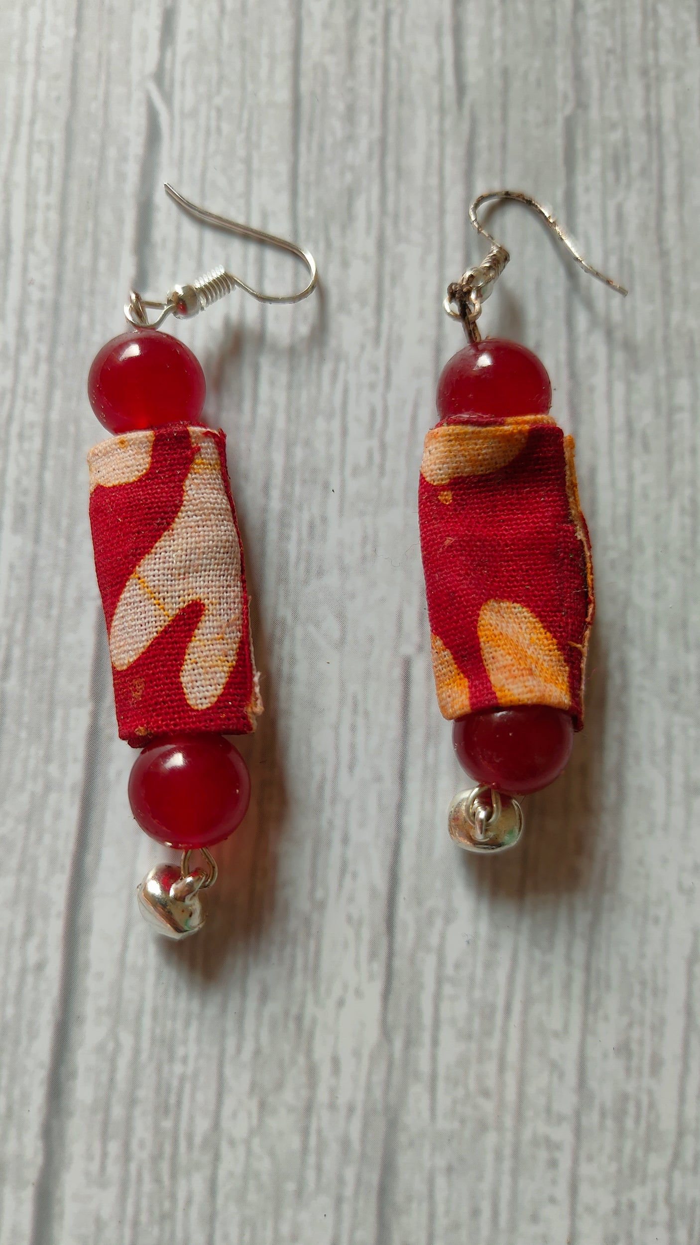 Vibrant Beads, Stones and Fabric Thread Closure Necklace Set