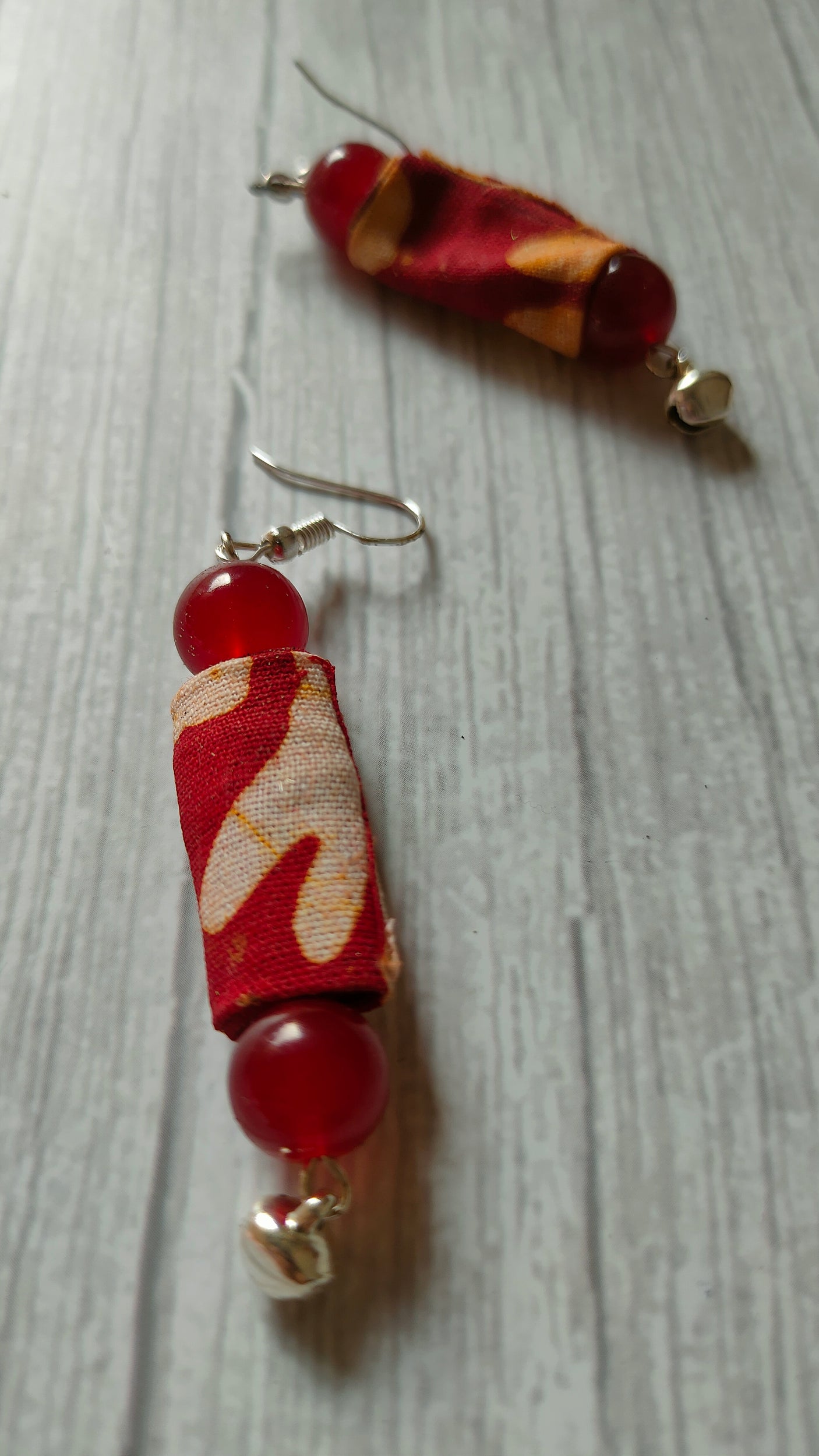 Vibrant Beads, Stones and Fabric Thread Closure Necklace Set