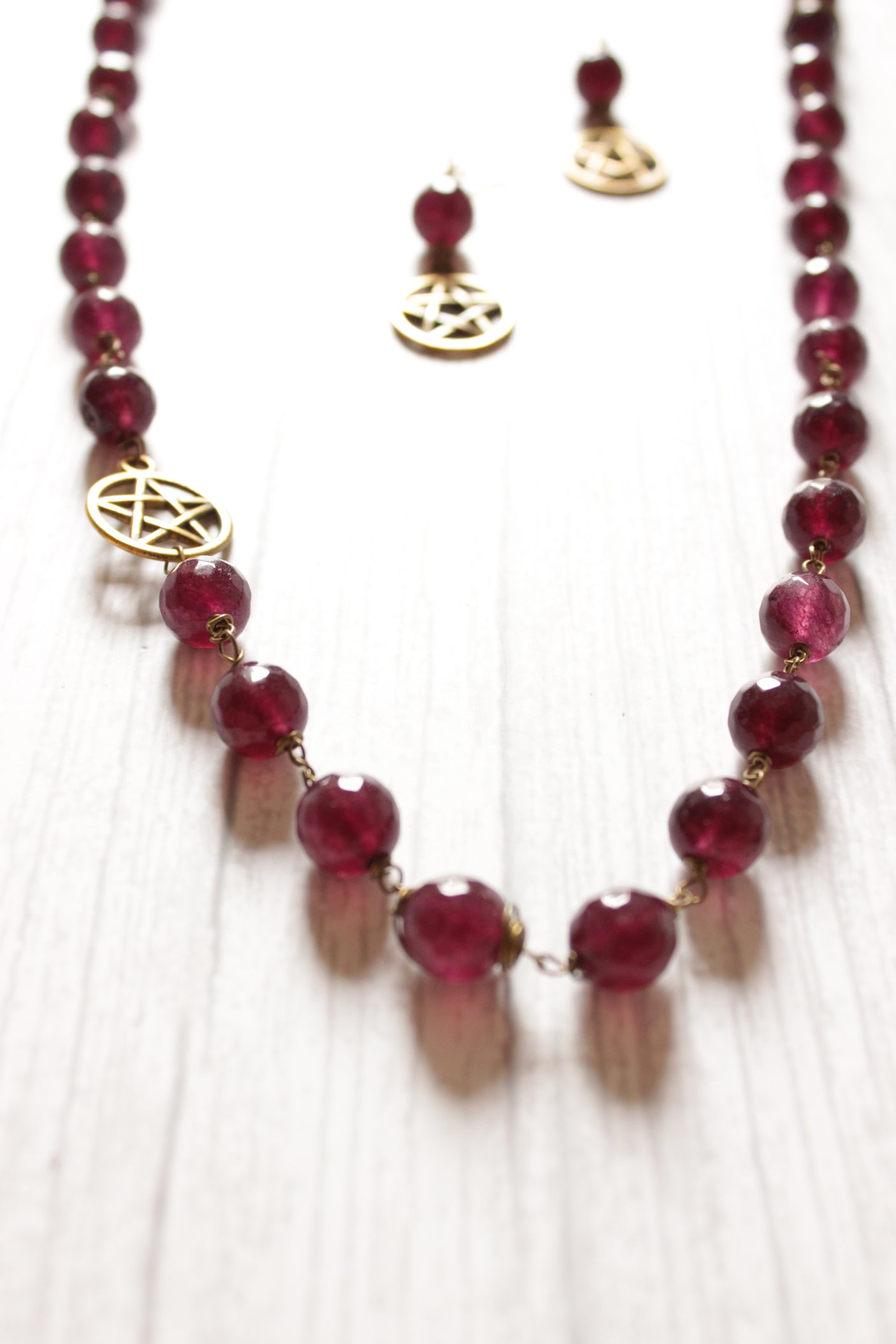 Maroon Jade Beads Single Layer Necklace Set