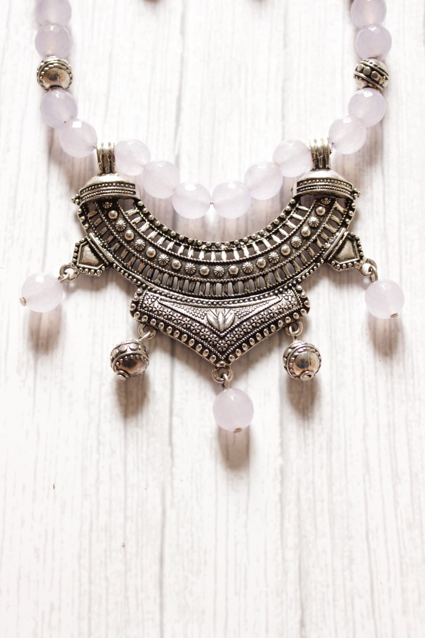 White Jade Beads and Elaborately Detailed Metal Pendant Necklace Set