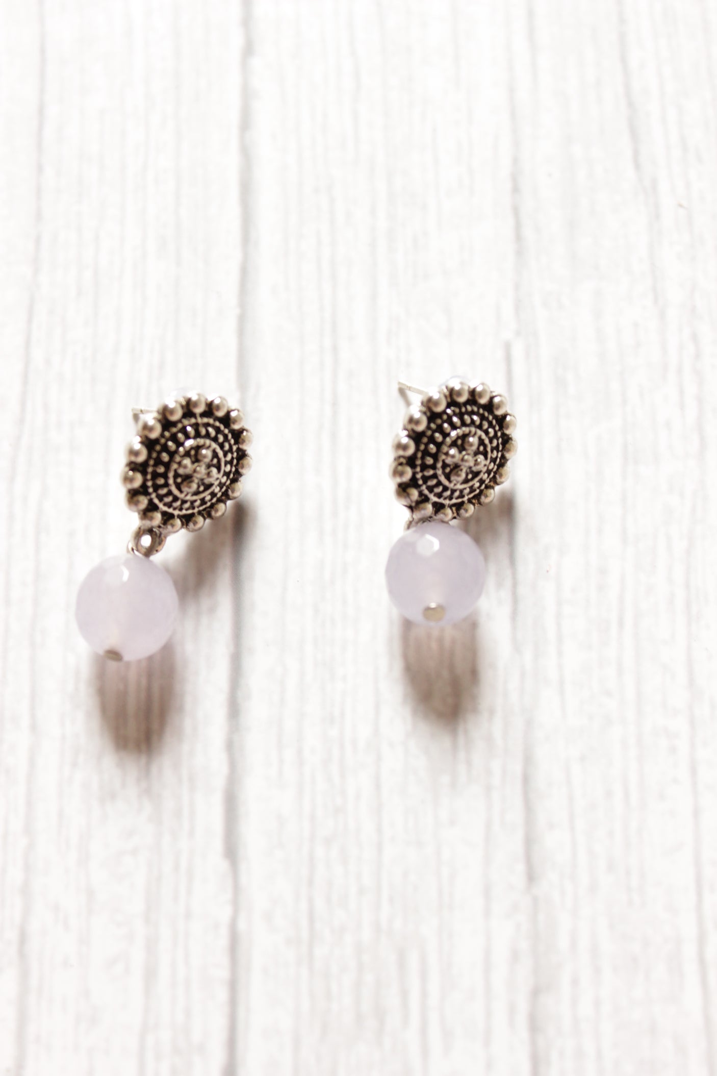 White Jade Beads and Elaborately Detailed Metal Pendant Necklace Set