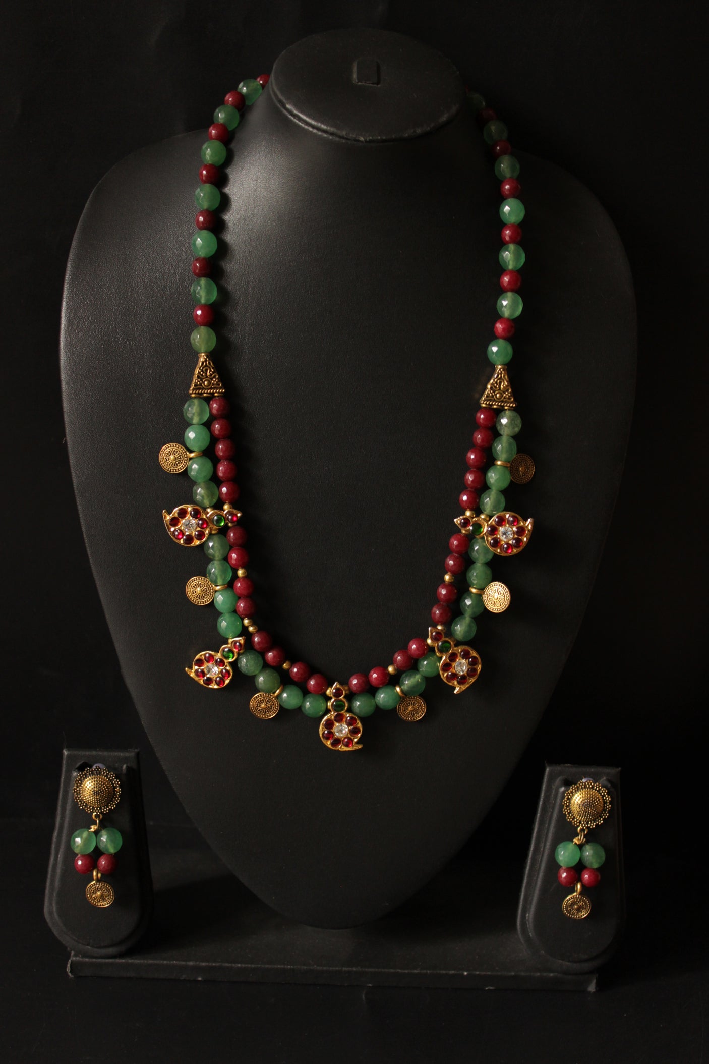 Red and Green Jade Beads with Antique Gold Finish Metal Charms Necklace Set