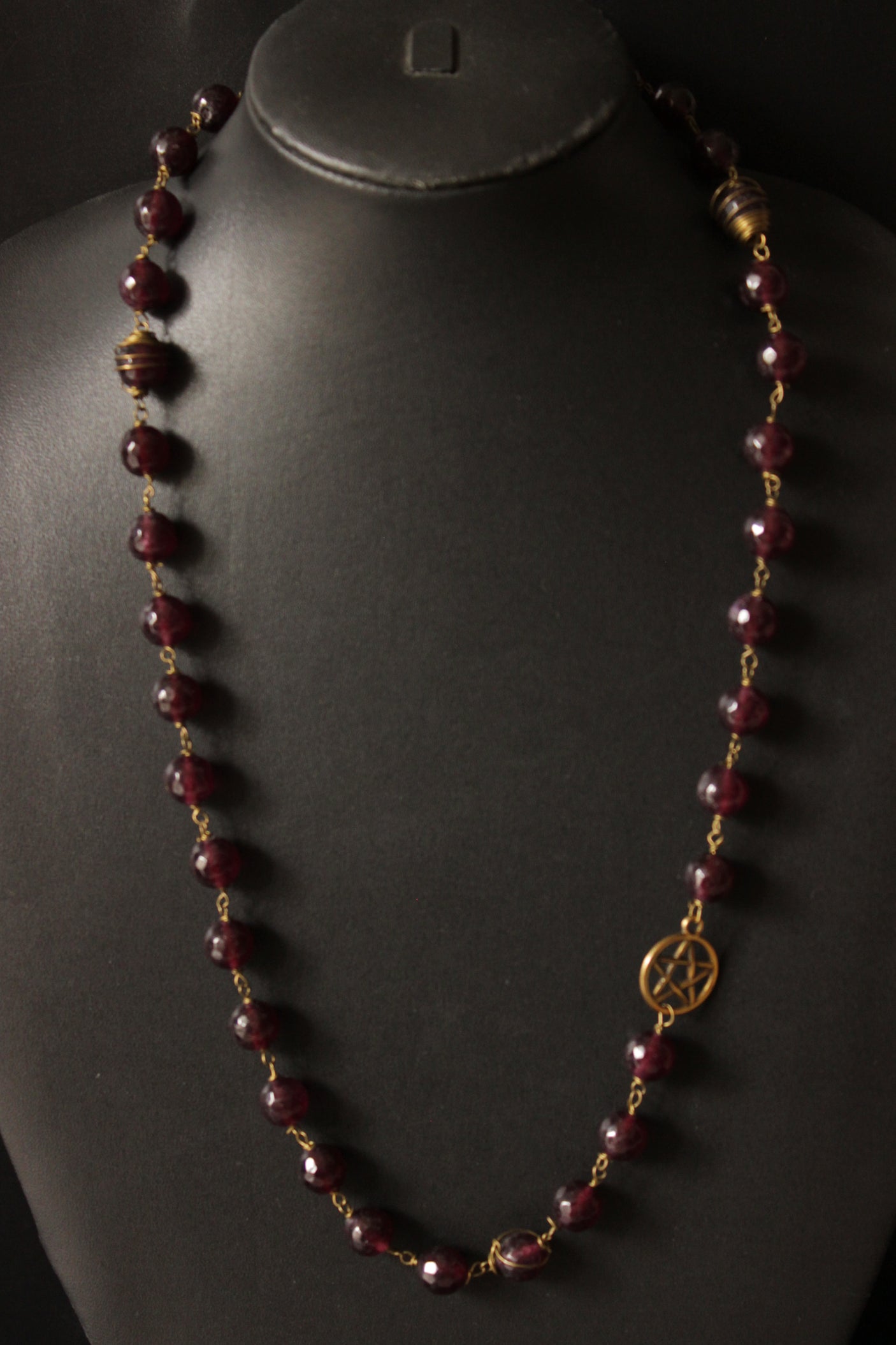 Maroon Jade Beads Single Layer Necklace Set