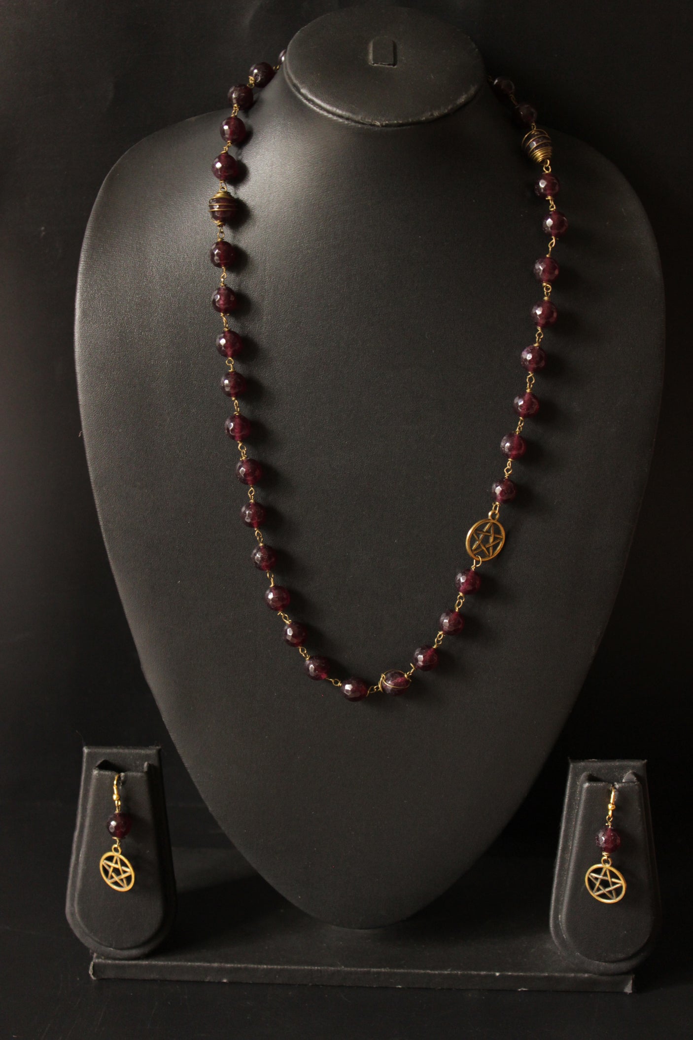 Maroon Jade Beads Single Layer Necklace Set