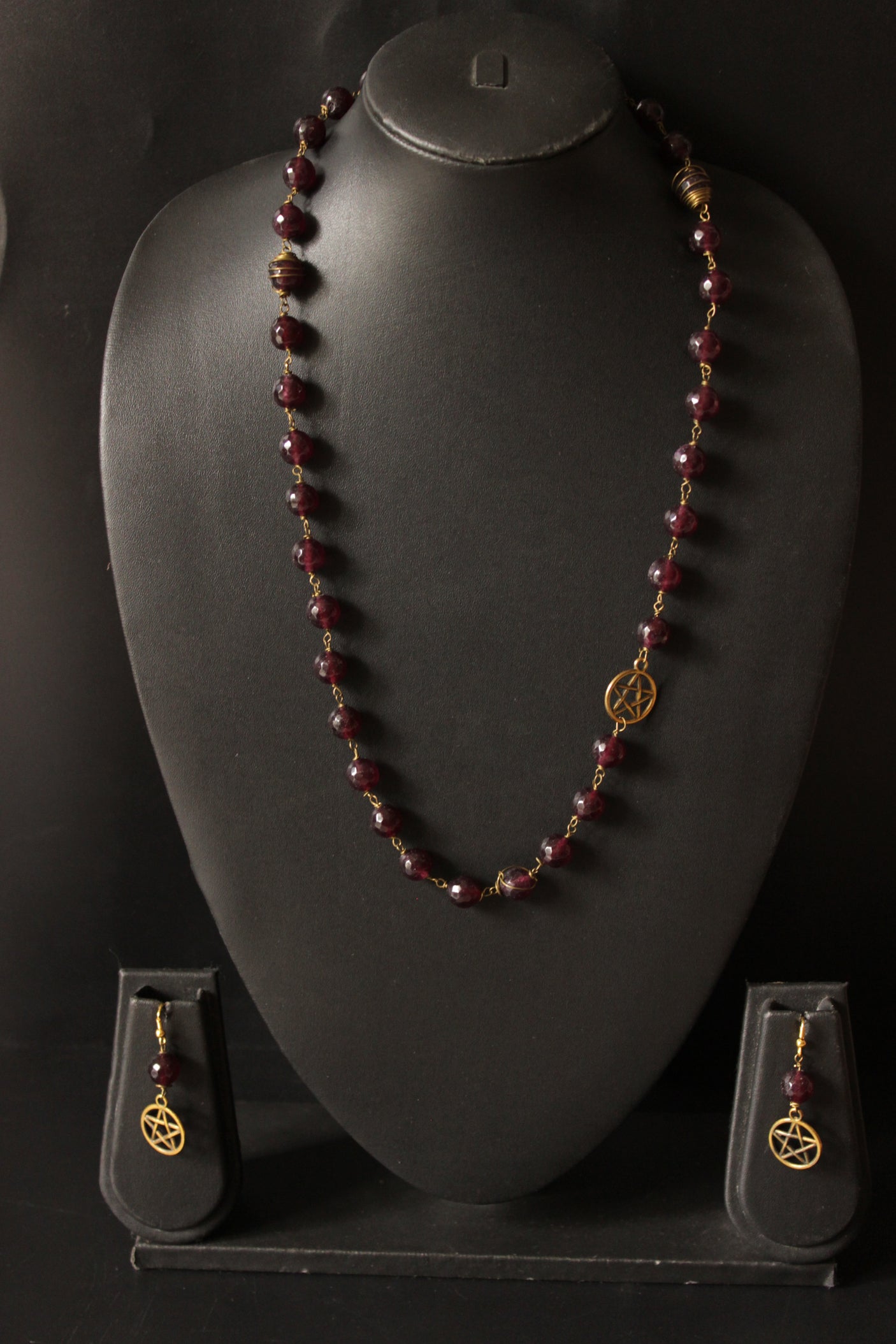 Maroon Jade Beads Single Layer Necklace Set