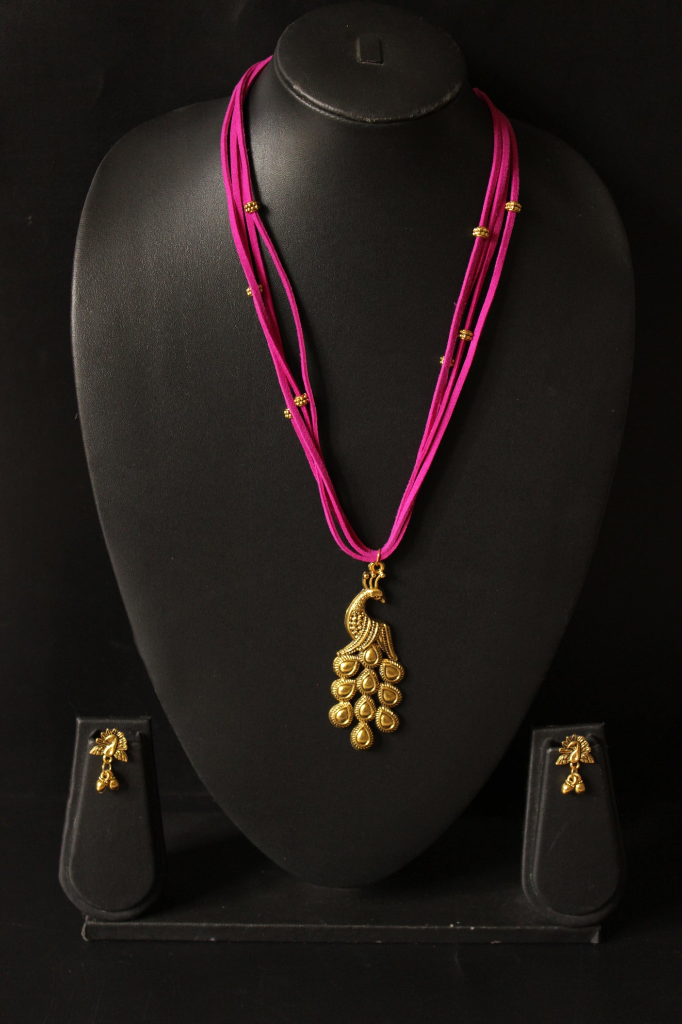 Peacock Motif Gold Finish Fuchsia Rope Closure Necklace Set