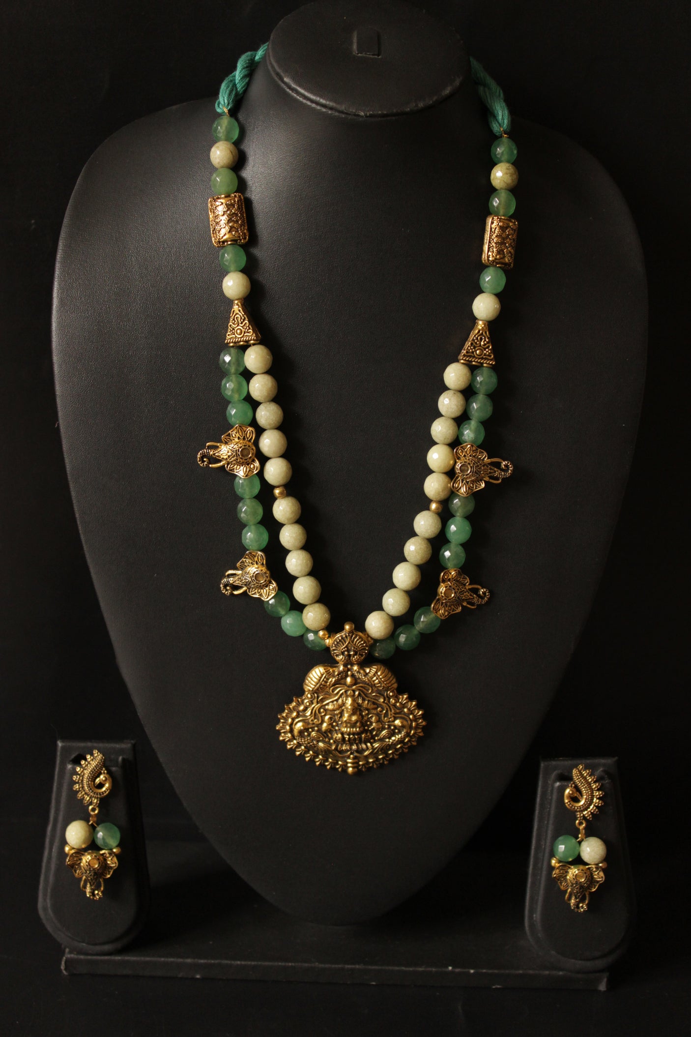 Ivory and Green Jade Beads Antique Gold Finish Metal Pendant Necklace Set