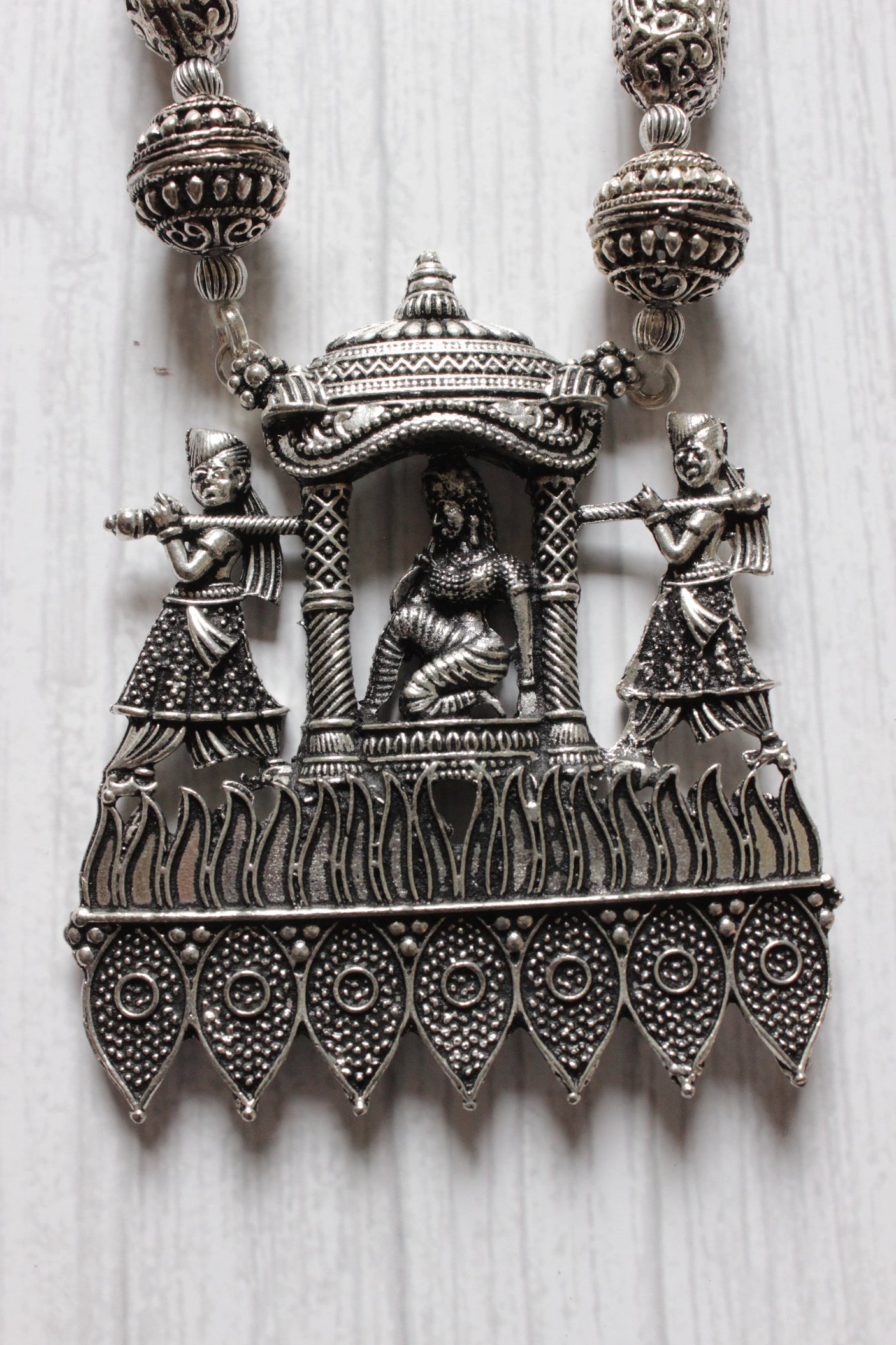 Multi Layer Red Beads Bride Palki Illustrated Metal Pendant Necklace Set