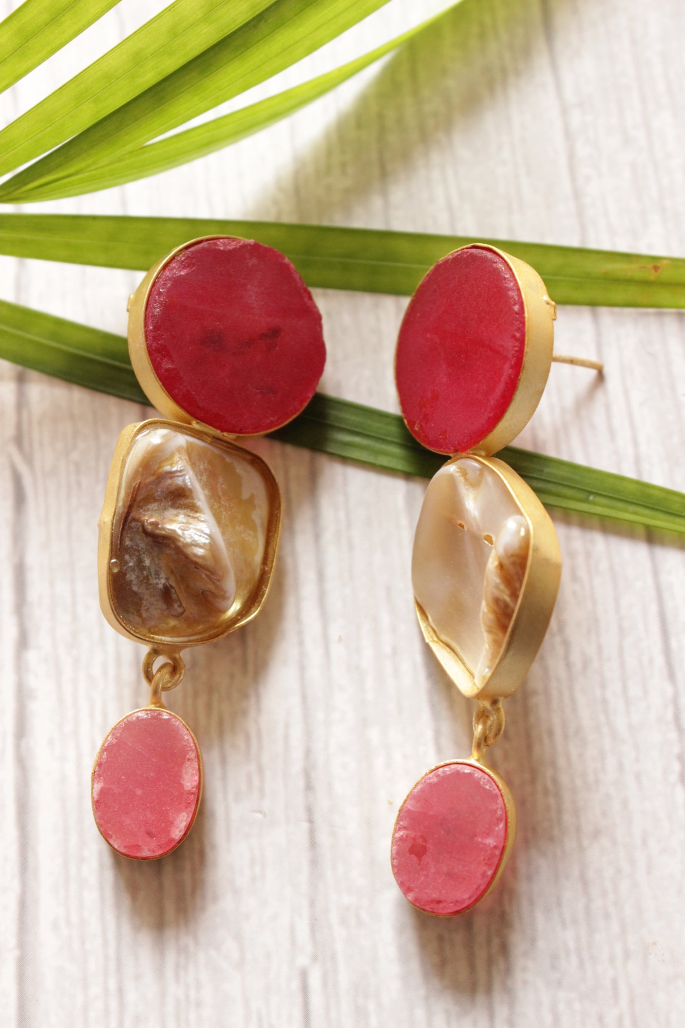 Baroque Pearl and Pink Raw Natural Gemstones Embedded Statement Elaborate Versatile Necklace Set