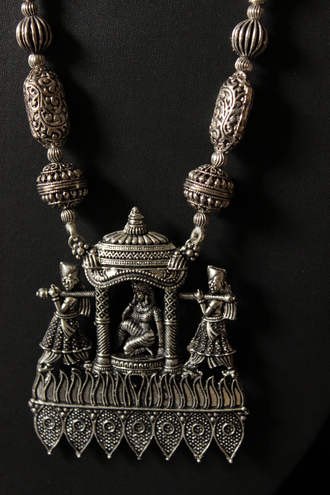 Multi Layer Red Beads Bride Palki Illustrated Metal Pendant Necklace Set