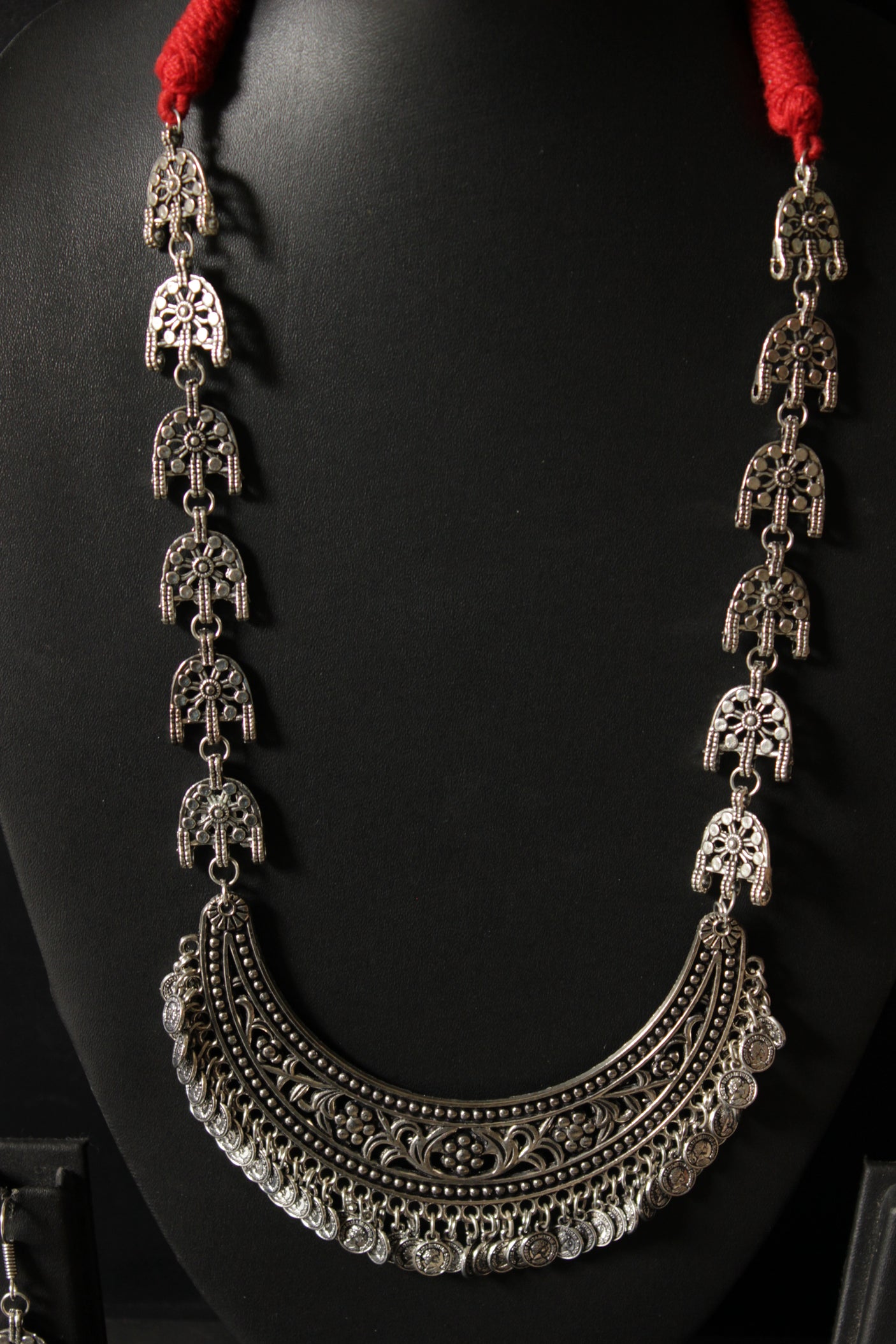 Long Chain Half Moon Shape Pendant Necklace Set With Thread Closure