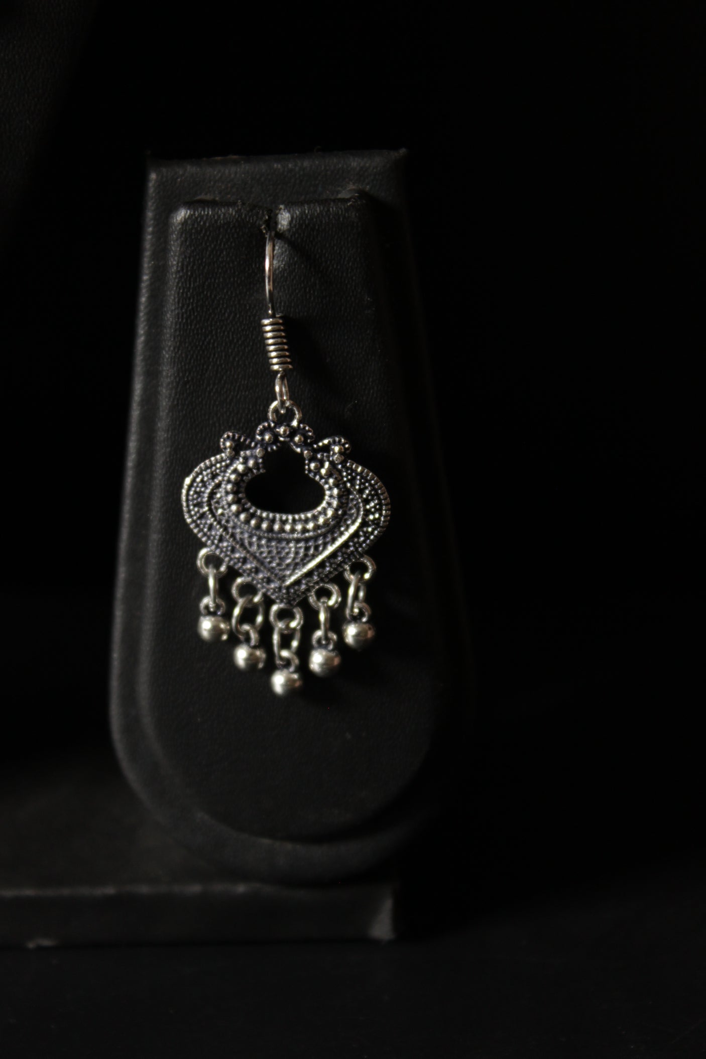 Royal Blue Glass Beads 3 Layer Necklace Set Embellished with Delicate Flower Motif Charms