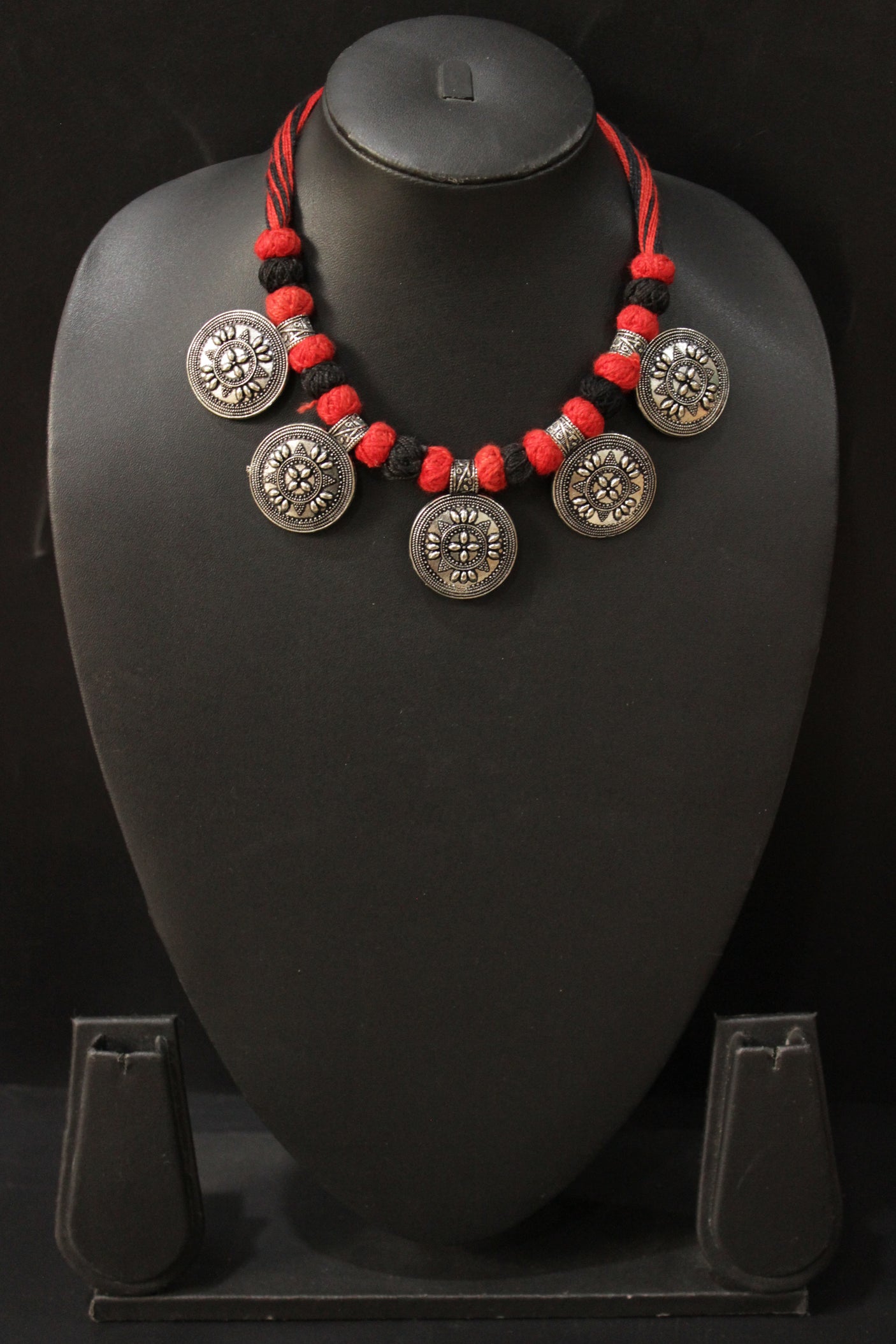 Black and Red Fabric Beads Flower Motifs Metal Charms Necklace