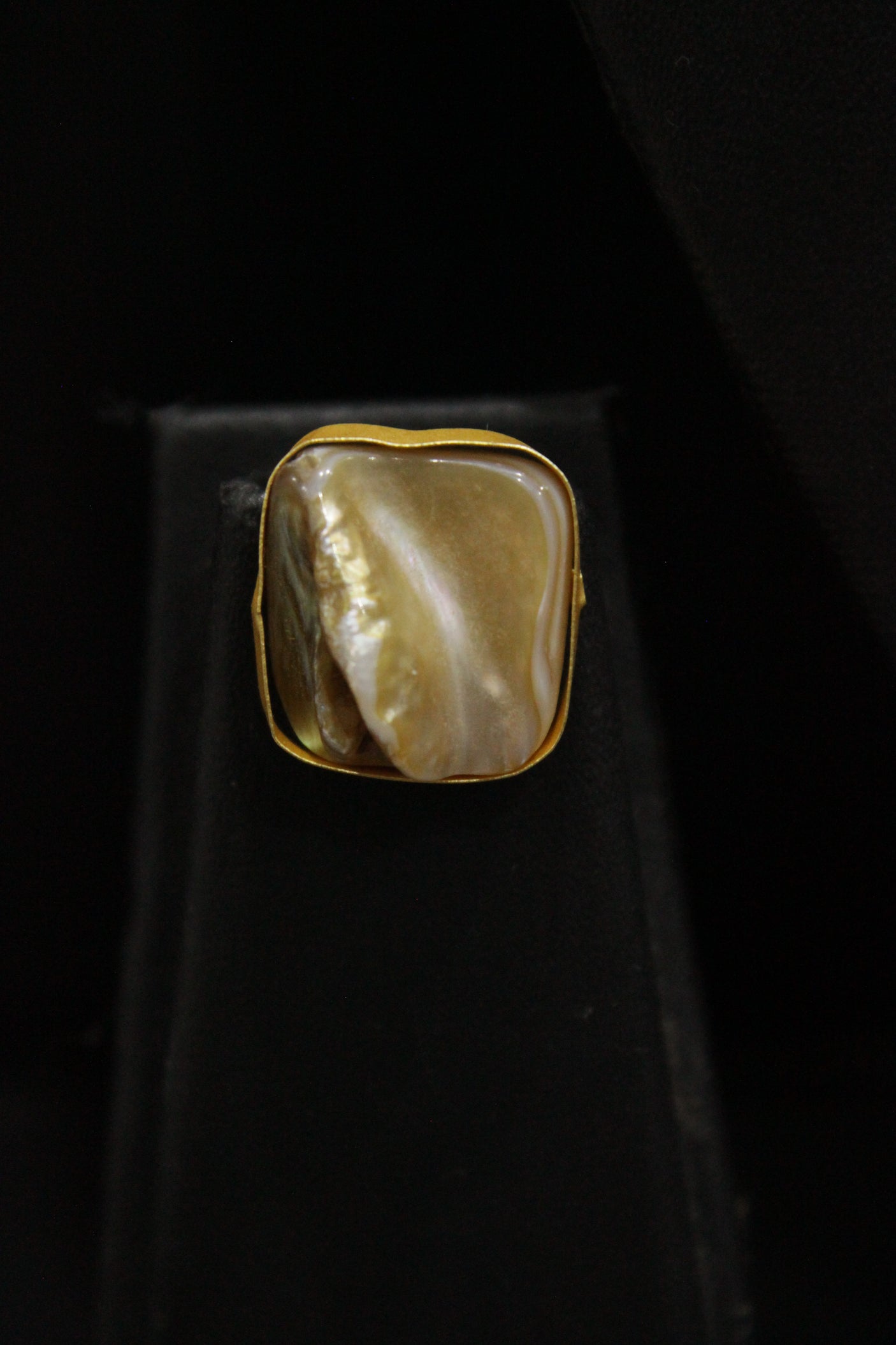 Baroque Pearls Natural Gemstones Embedded Gold Toned Brass Necklace Set