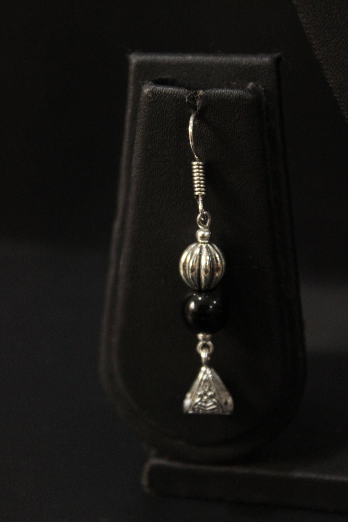 Stringed Glass Beads and Charms Statement Flower Motif Metal Pendant Necklace Set