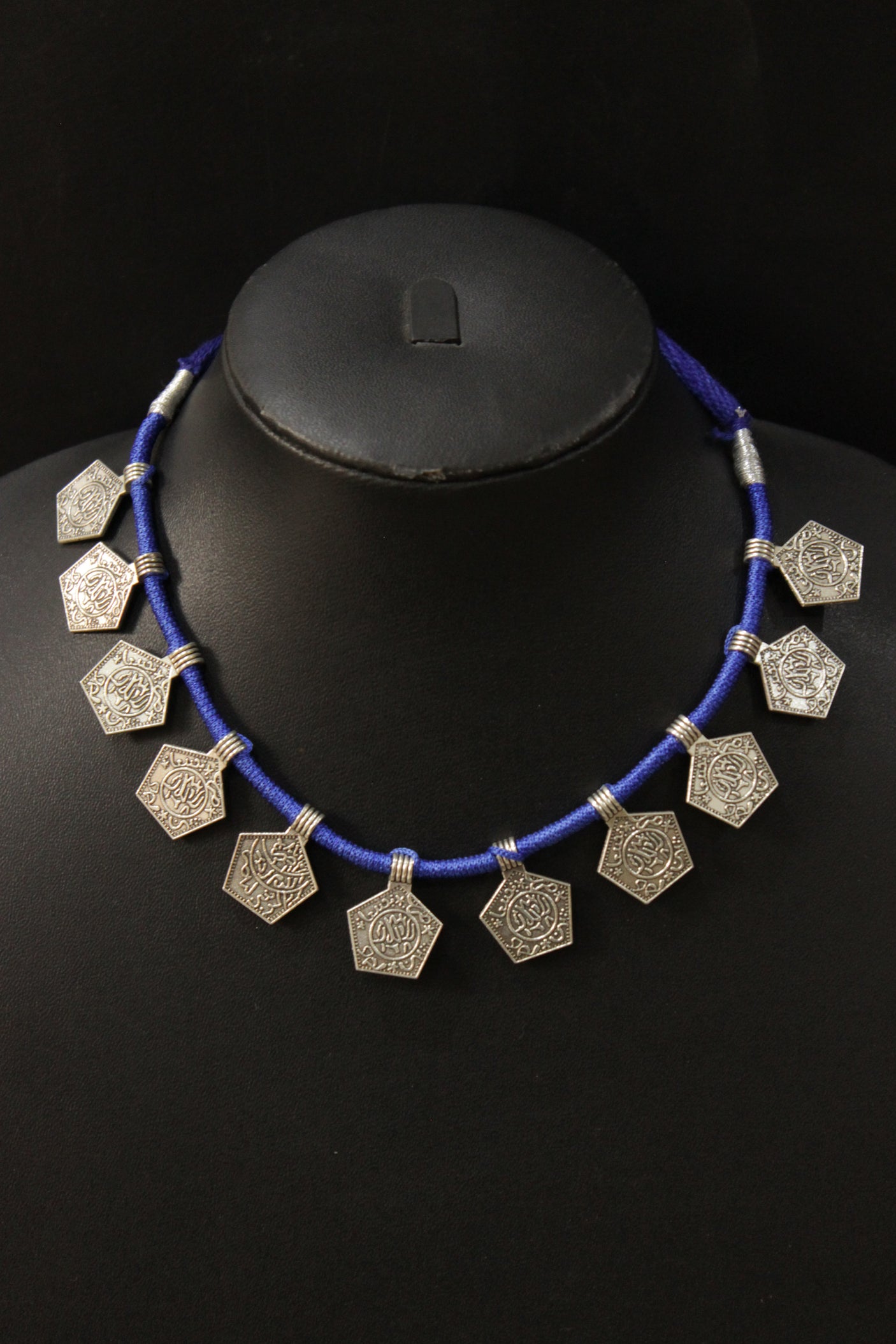 Braided Threads Metal Charms Embellished Necklace Set