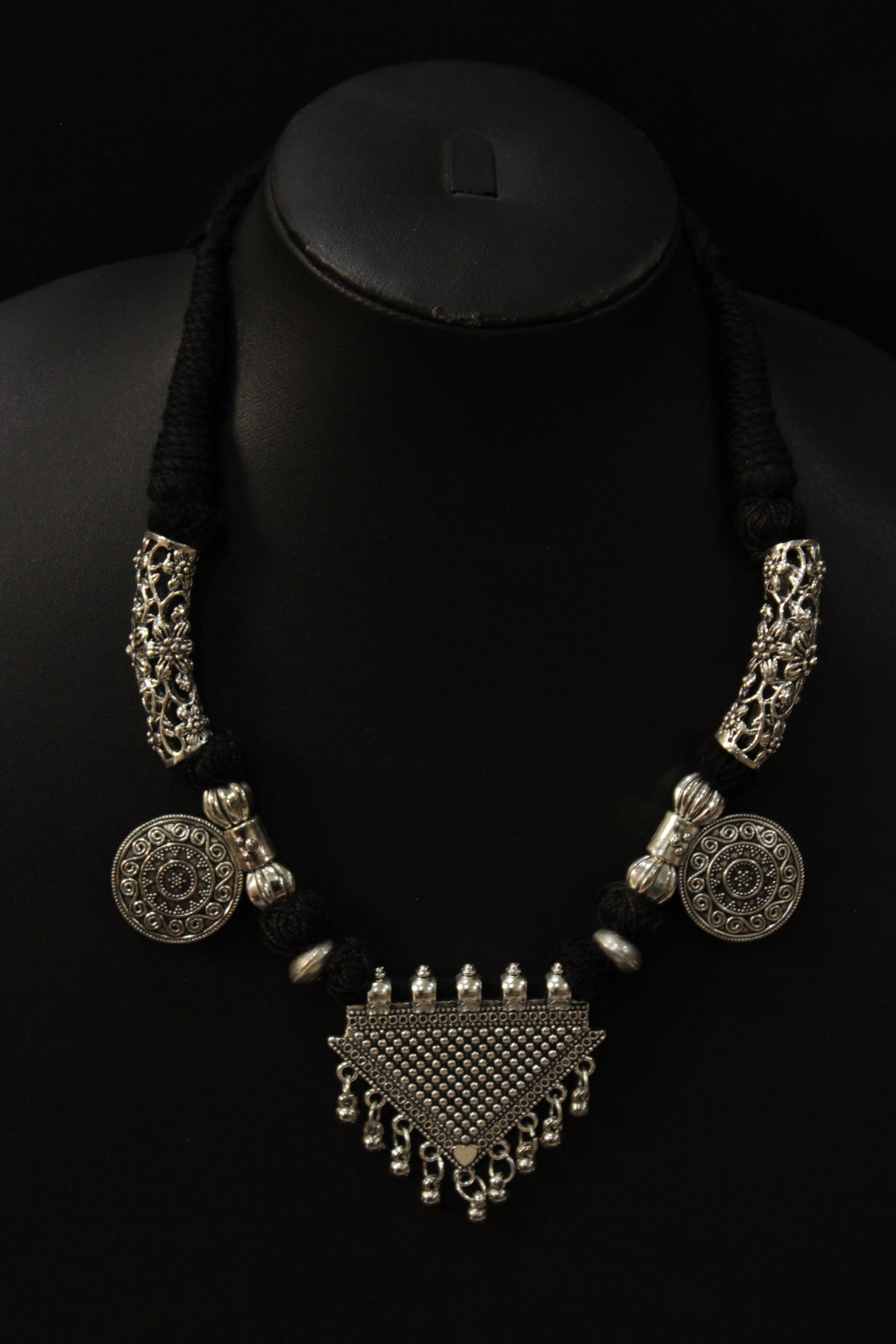 Braided Threads And Metal Pendant Half Hasli Choker Necklace Set