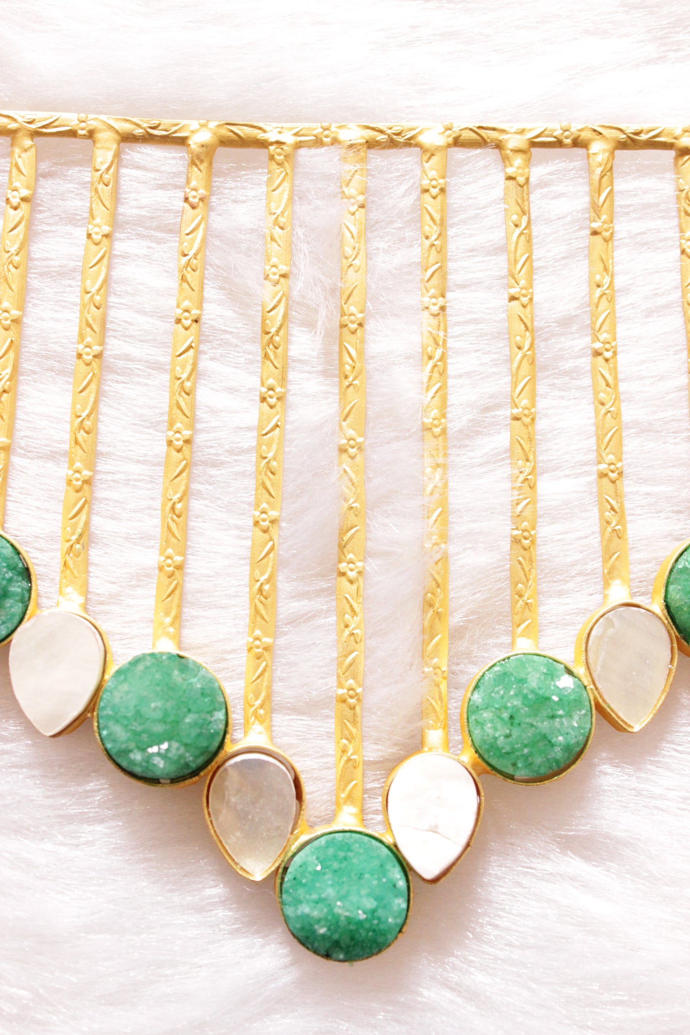 Sea Green & White Raw Natural Gemstones Embedded Gold Finish Wedding Bar Necklace Set