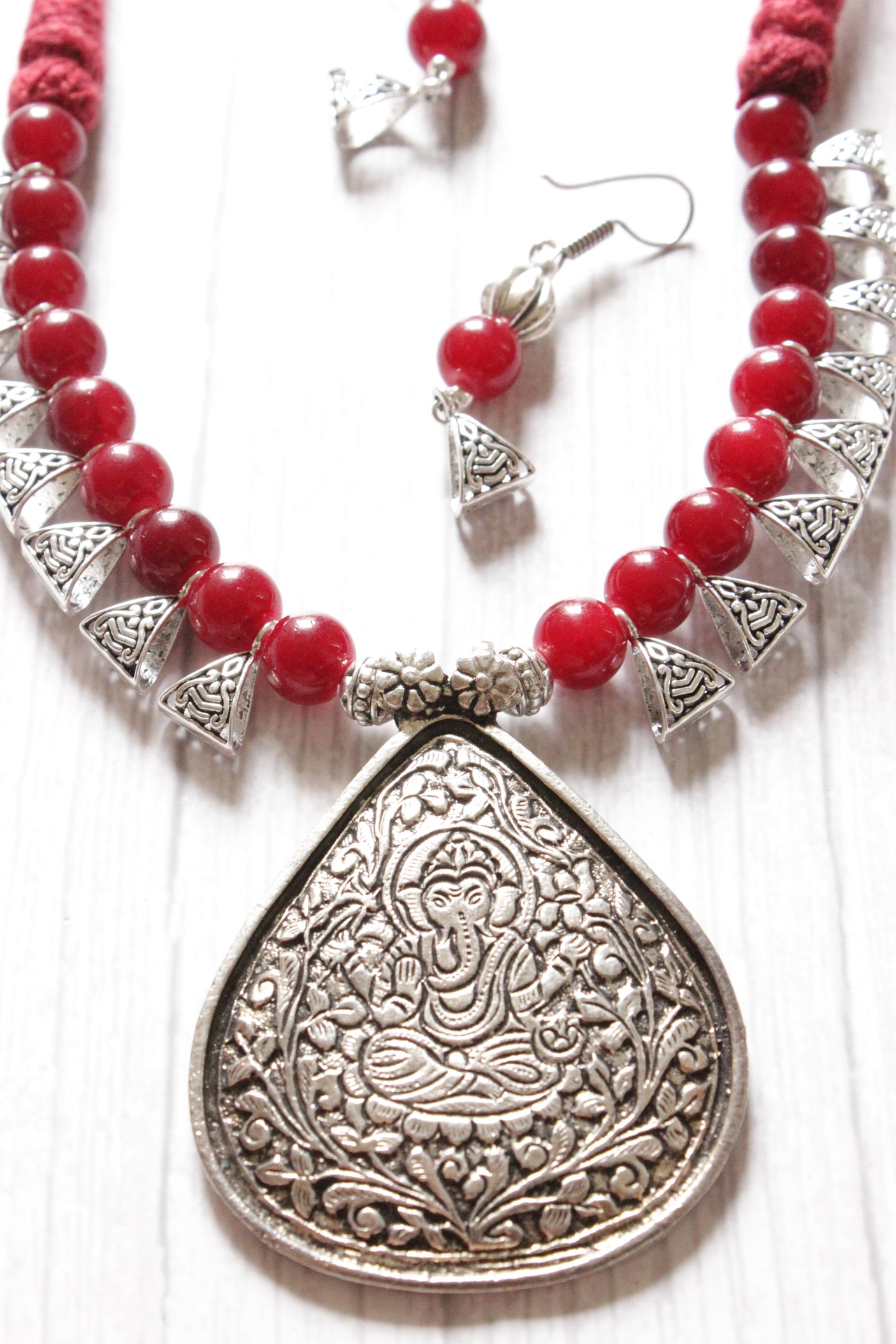 Red Glass Beads Ganesha Motif Metal Ethnic Handmade Necklace Set