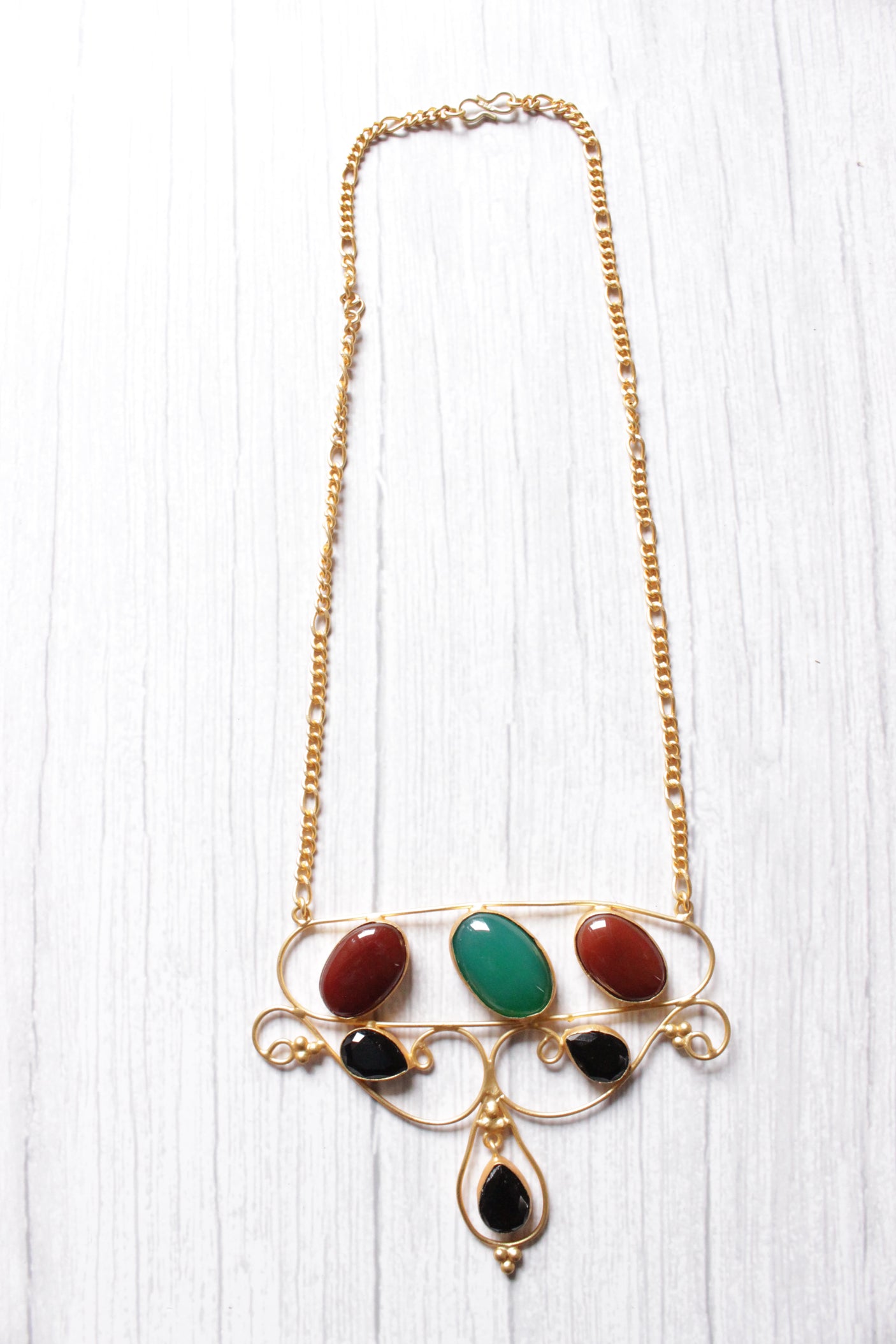 Green Onyx and Red Onyx Natural Gemstone Embedded Gold Plated Necklace
