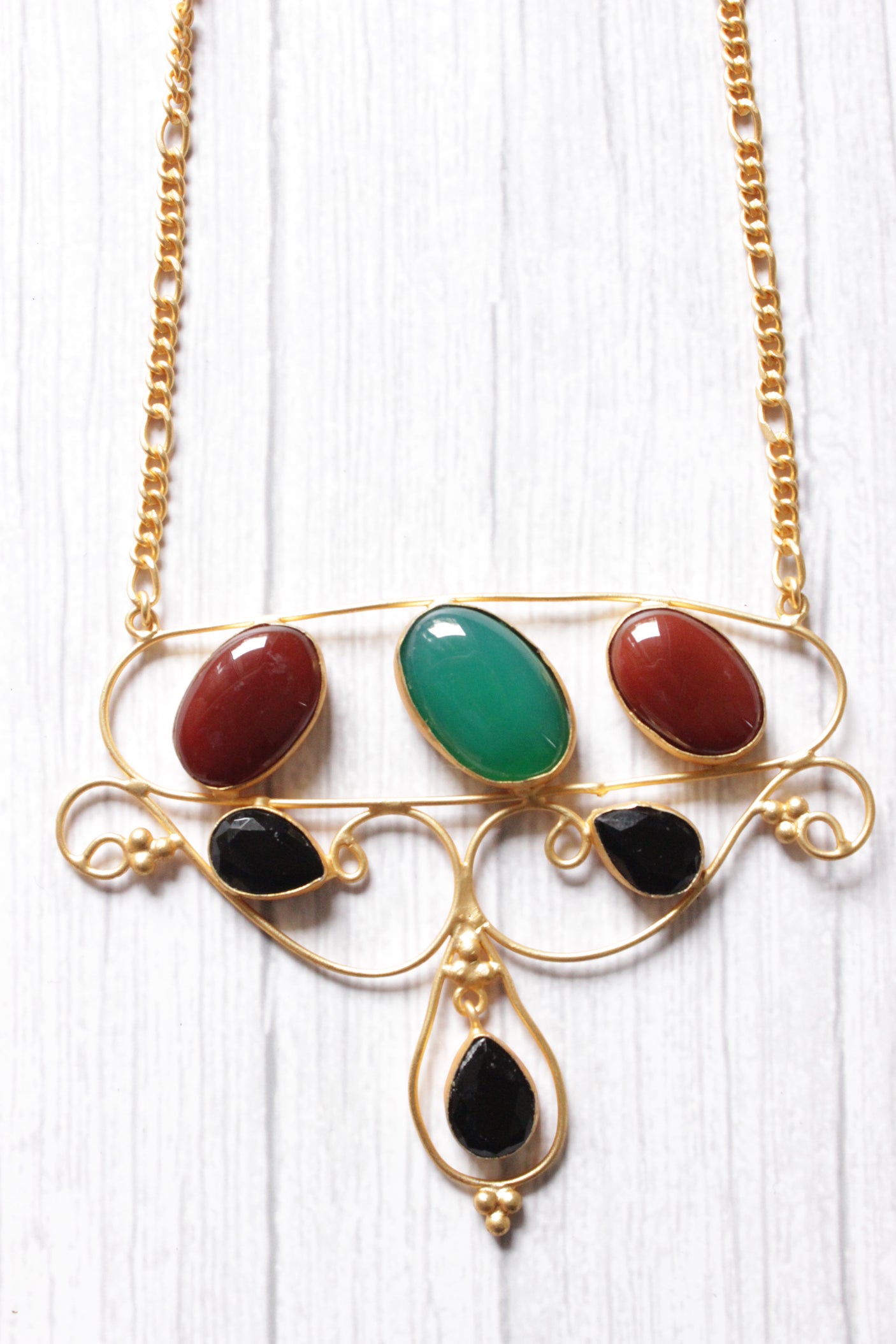 Green Onyx and Red Onyx Natural Gemstone Embedded Gold Plated Necklace