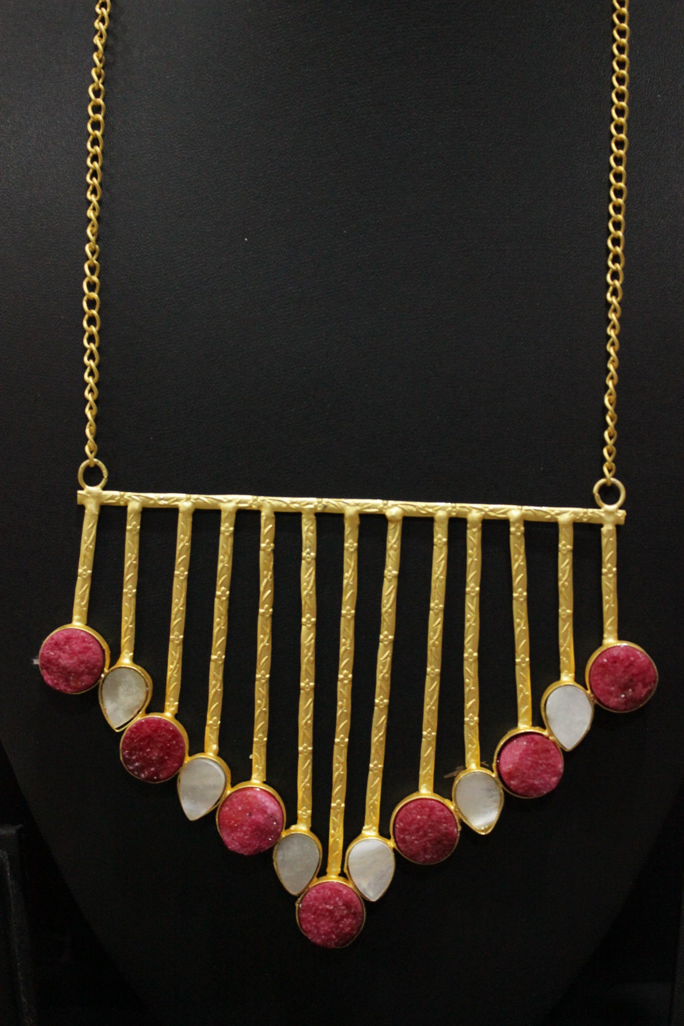 Fuchsia & White Raw Natural Gemstones Embedded Gold Finish Wedding Bar Necklace Set