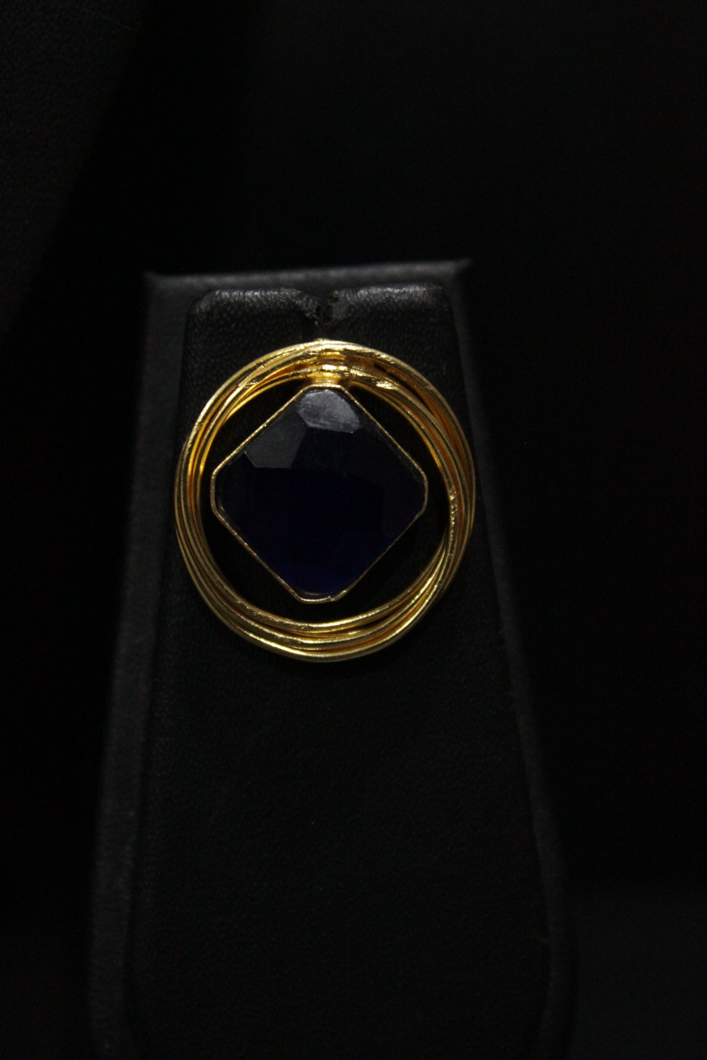 Purple Raw Natural Gemstones Embedded Gold Finish Chain Necklace Set