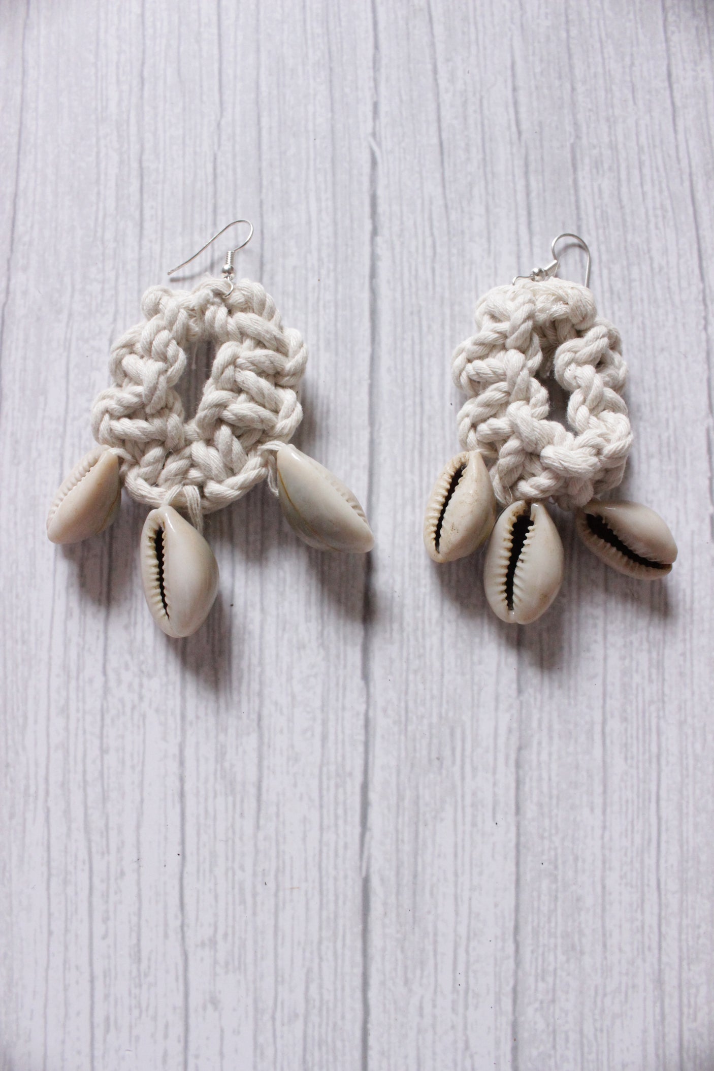 Shells Embellished Braided Macrame Threads Long Silver Chain Necklace Set