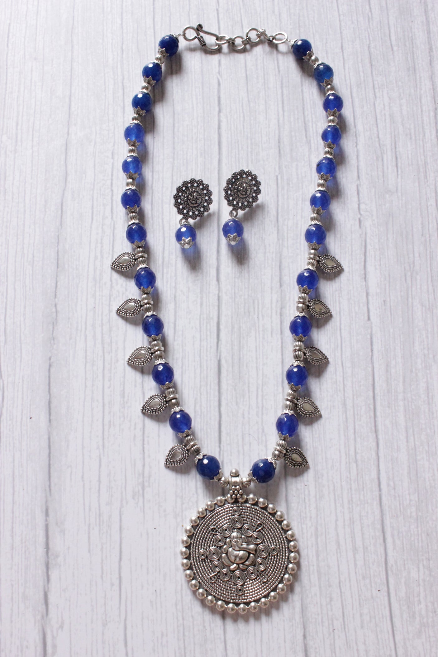 Silver Finish Statement Ganesha Metal Pendant Jade Beads Necklace Set