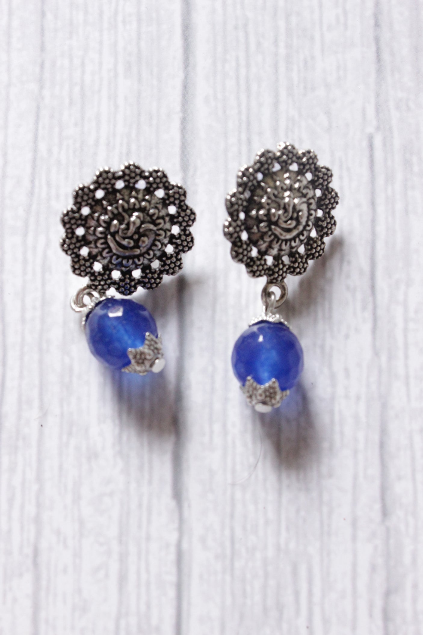 Silver Finish Statement Ganesha Metal Pendant Jade Beads Necklace Set