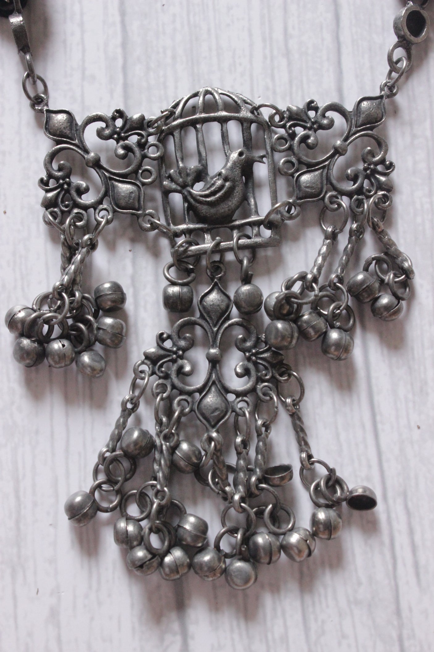 Thread Closure Intricately Detailed Choker Necklace Set