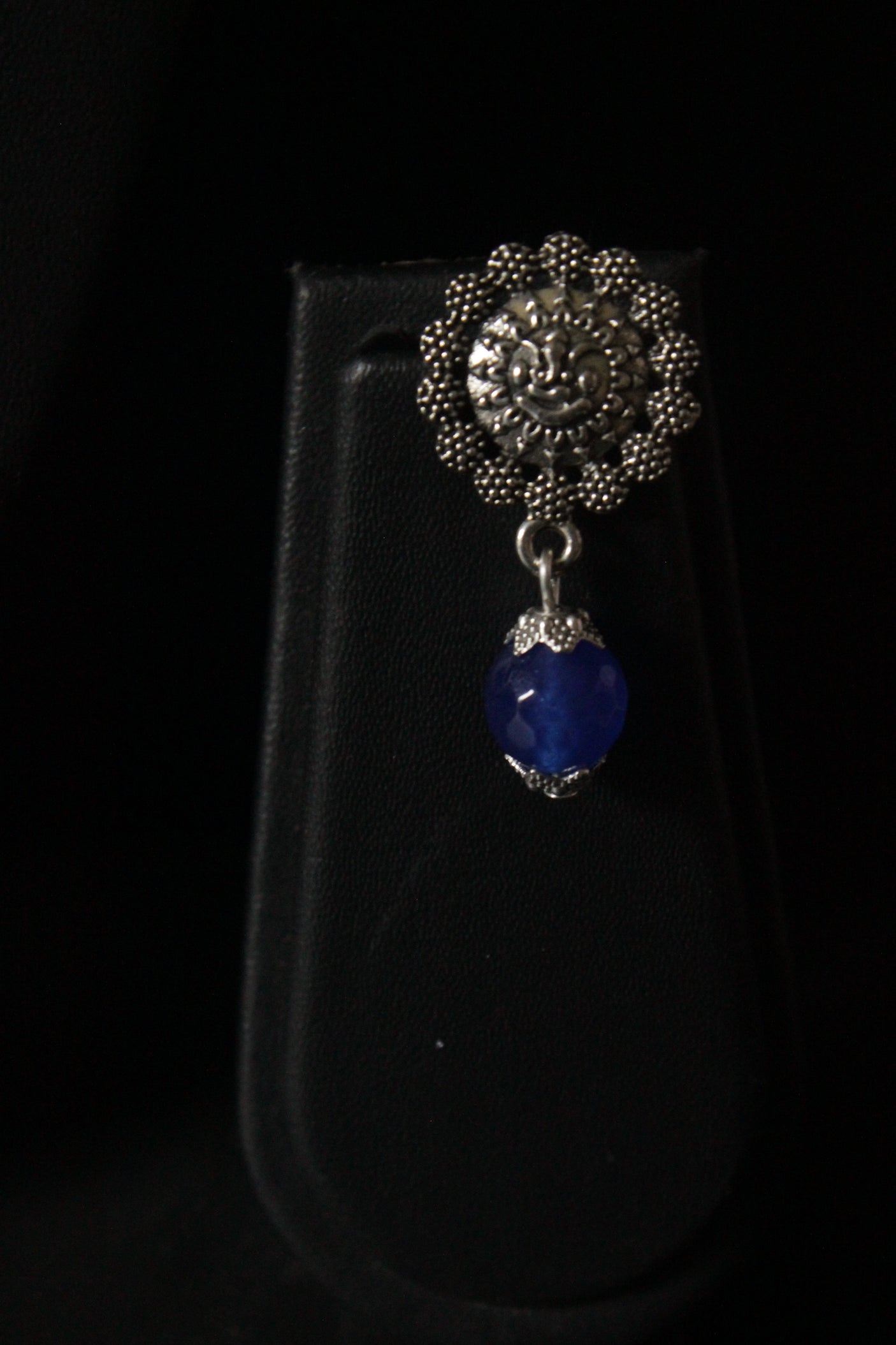 Silver Finish Statement Ganesha Metal Pendant Jade Beads Necklace Set