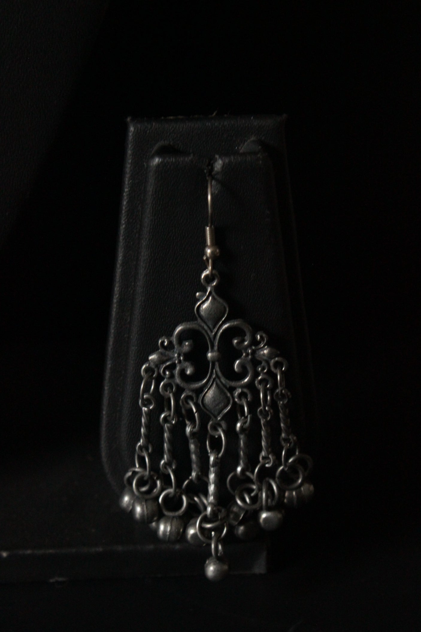 Thread Closure Intricately Detailed Choker Necklace Set