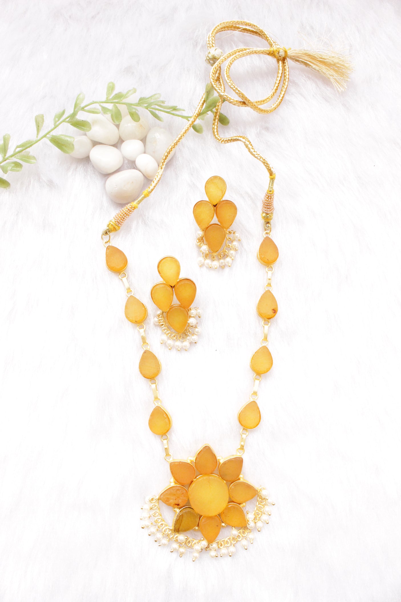 Tuscany Yellow Raw Natural Glass Stones Embedded Gold Toned Adjustable Length Necklace Set