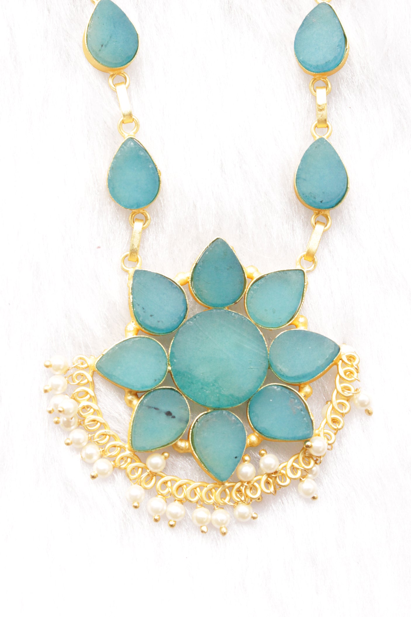 Sky Blue Raw Natural Glass Stones Embedded Gold Toned Adjustable Length Necklace Set