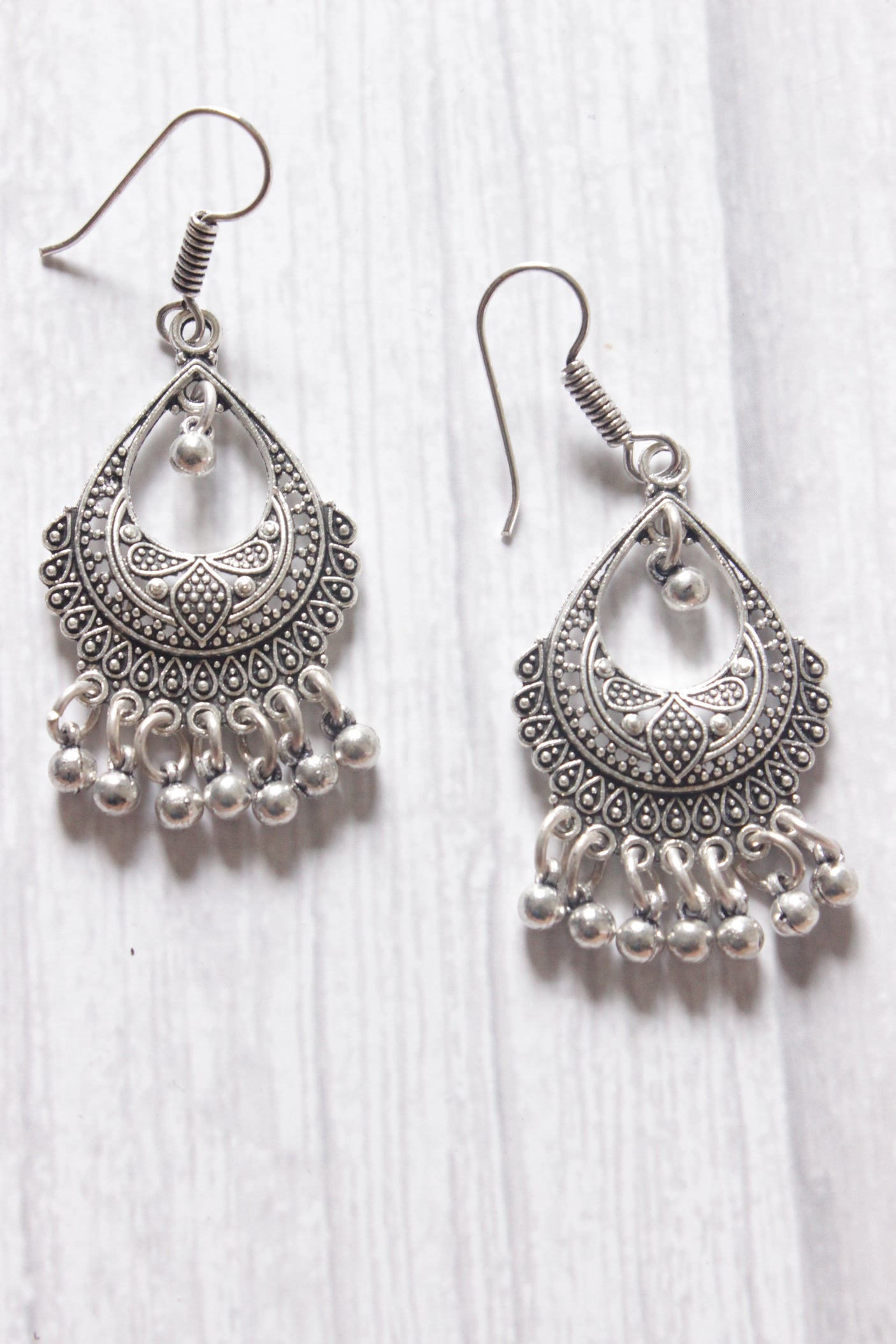 Statement Metal Pendant, Metal Beads Stringed Necklace Set